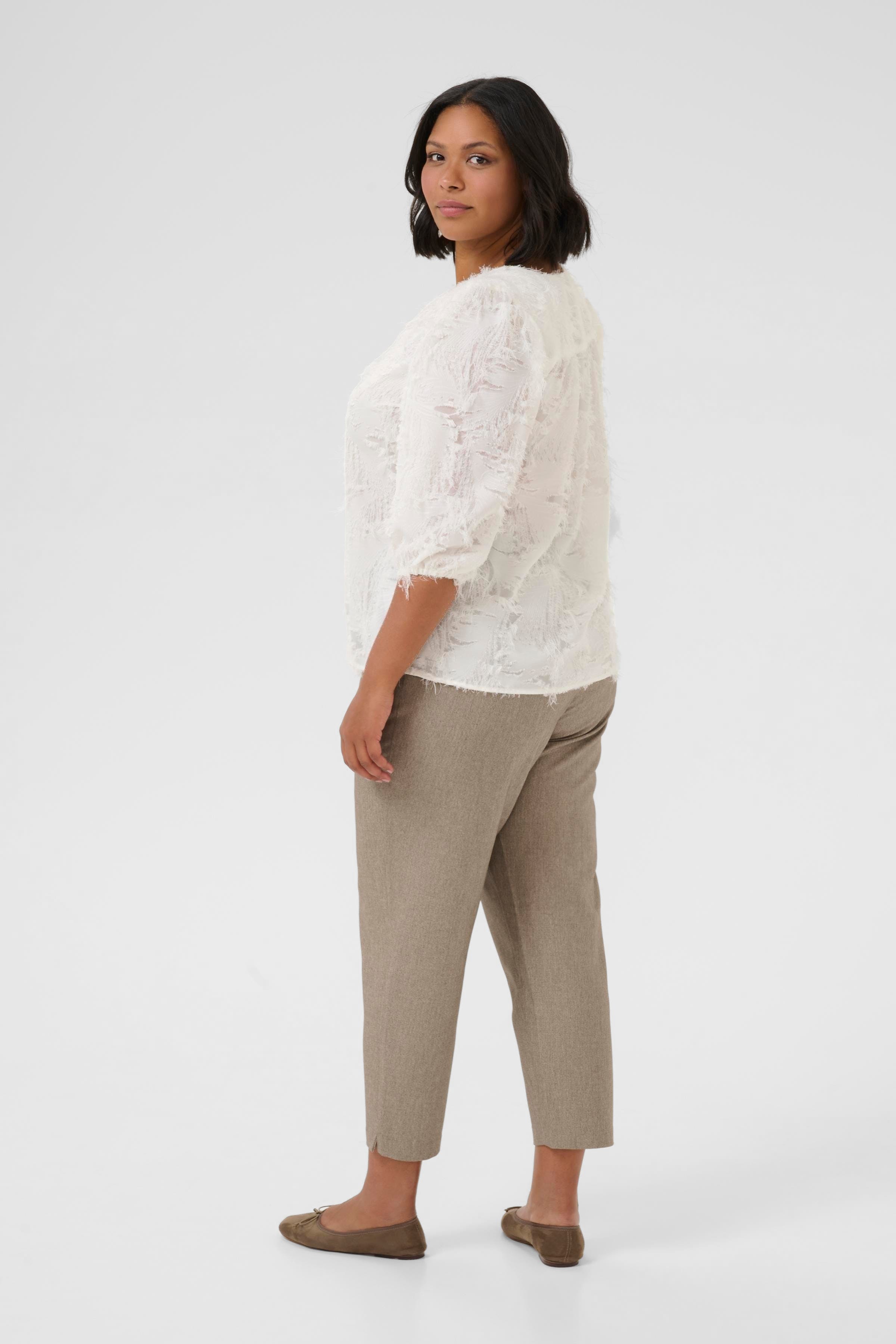 KCparina Blouse LOOKBOOK BACK 10583415-110602