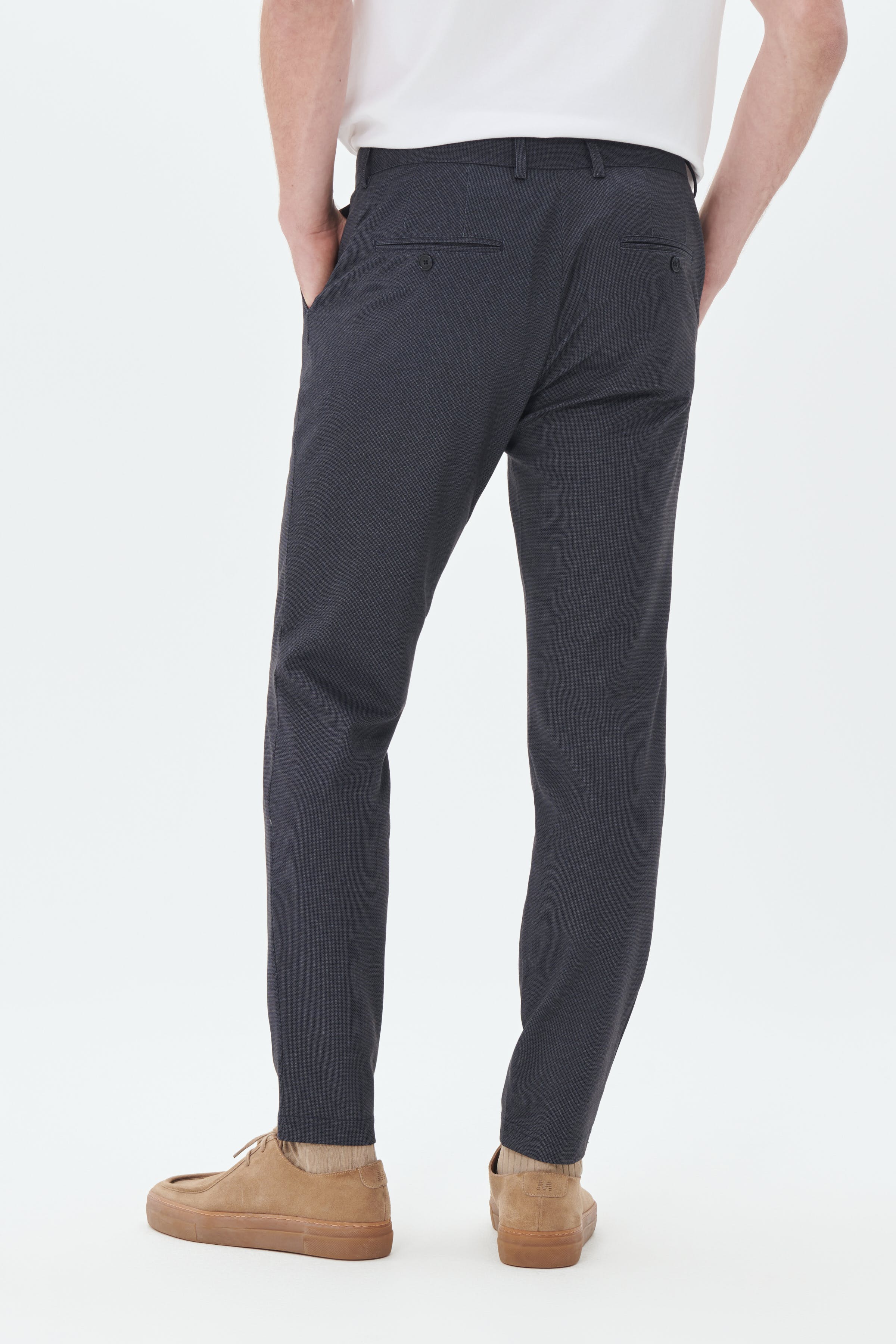 MAliam Hose LOOKBOOK BACK 30207409-194011