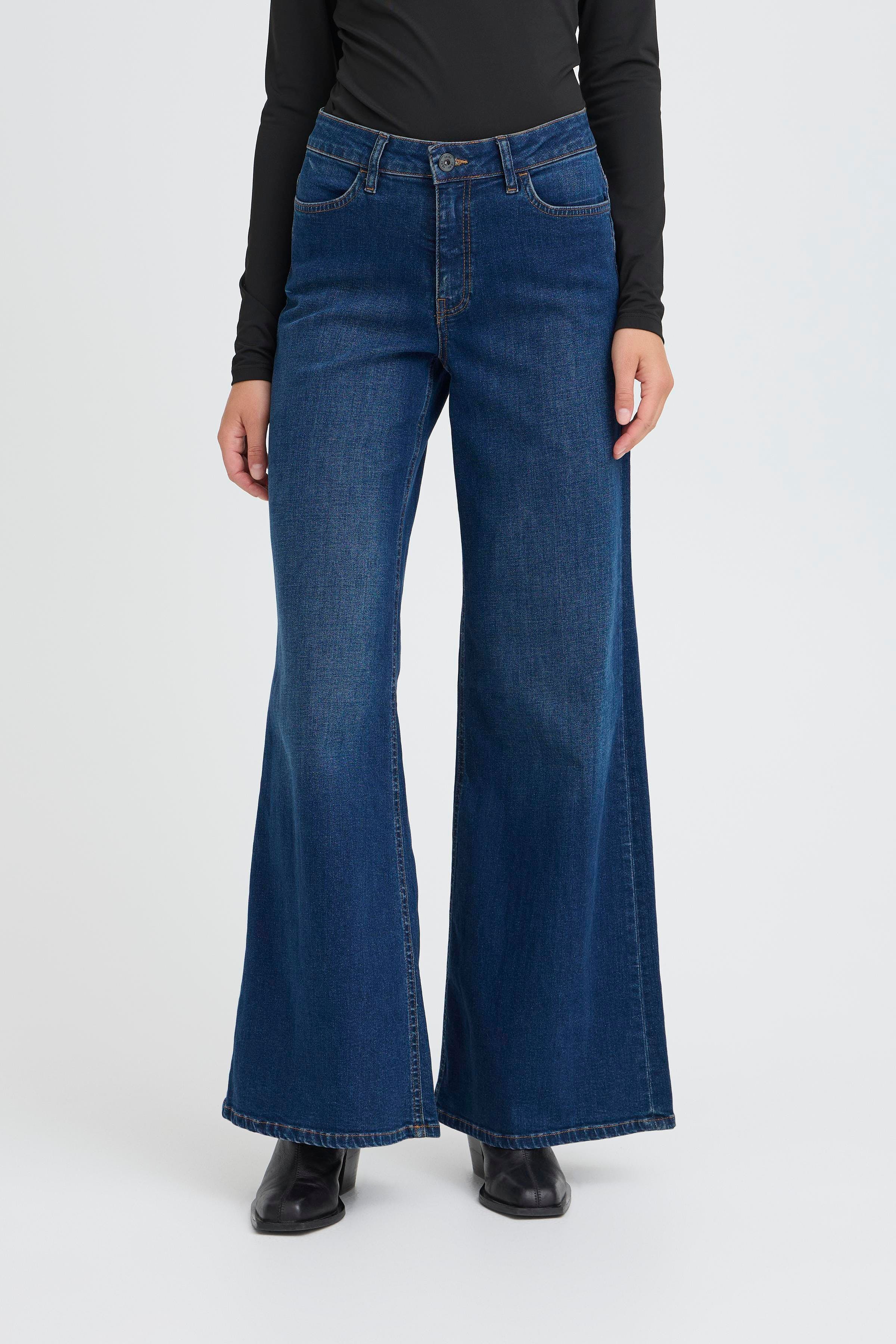 IHTWIGGY WIDE Jeans LOOKBOOK FRONT 20119022-200340