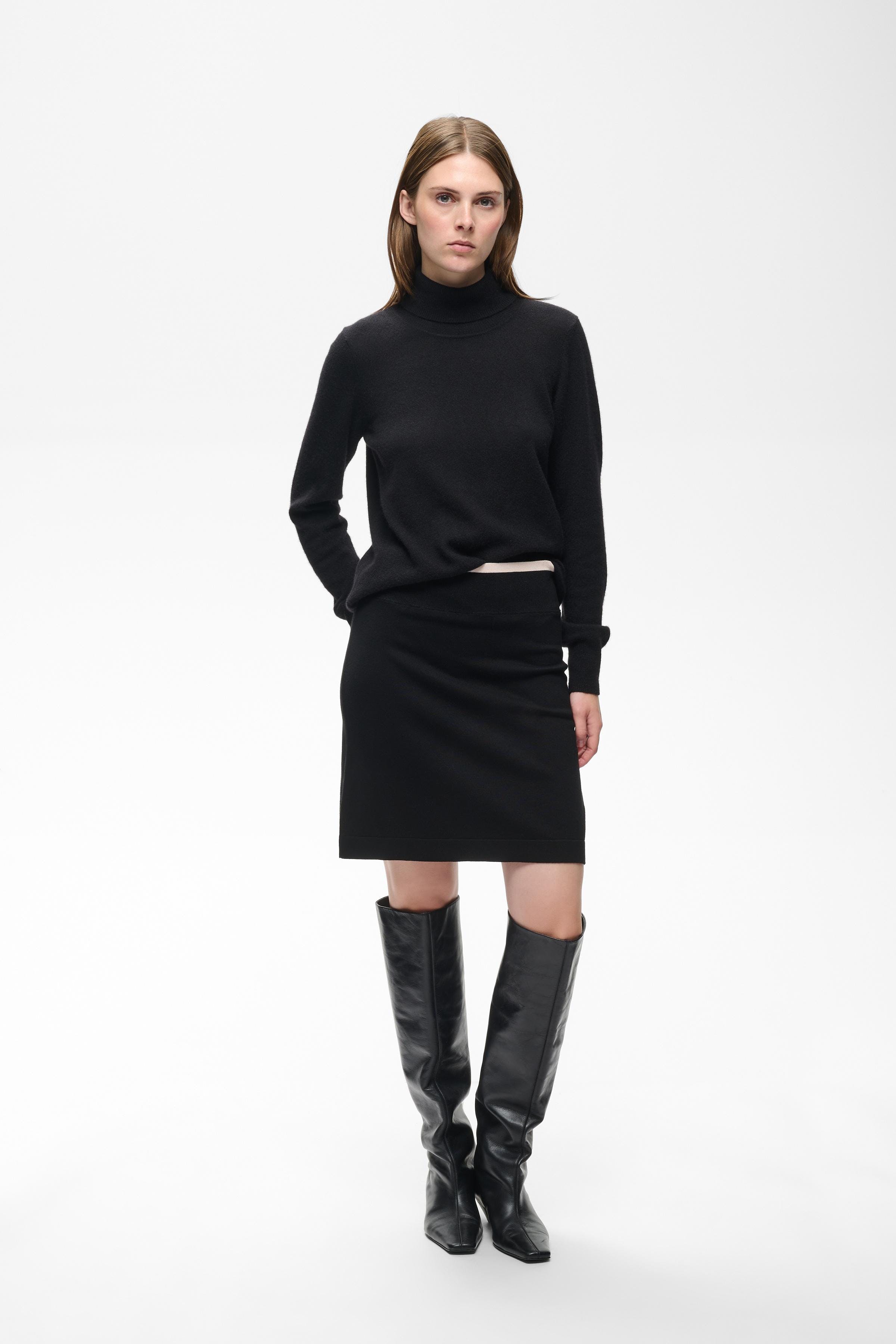 ZusanIW Skirt LOOKBOOK FRONT 30111349-194008