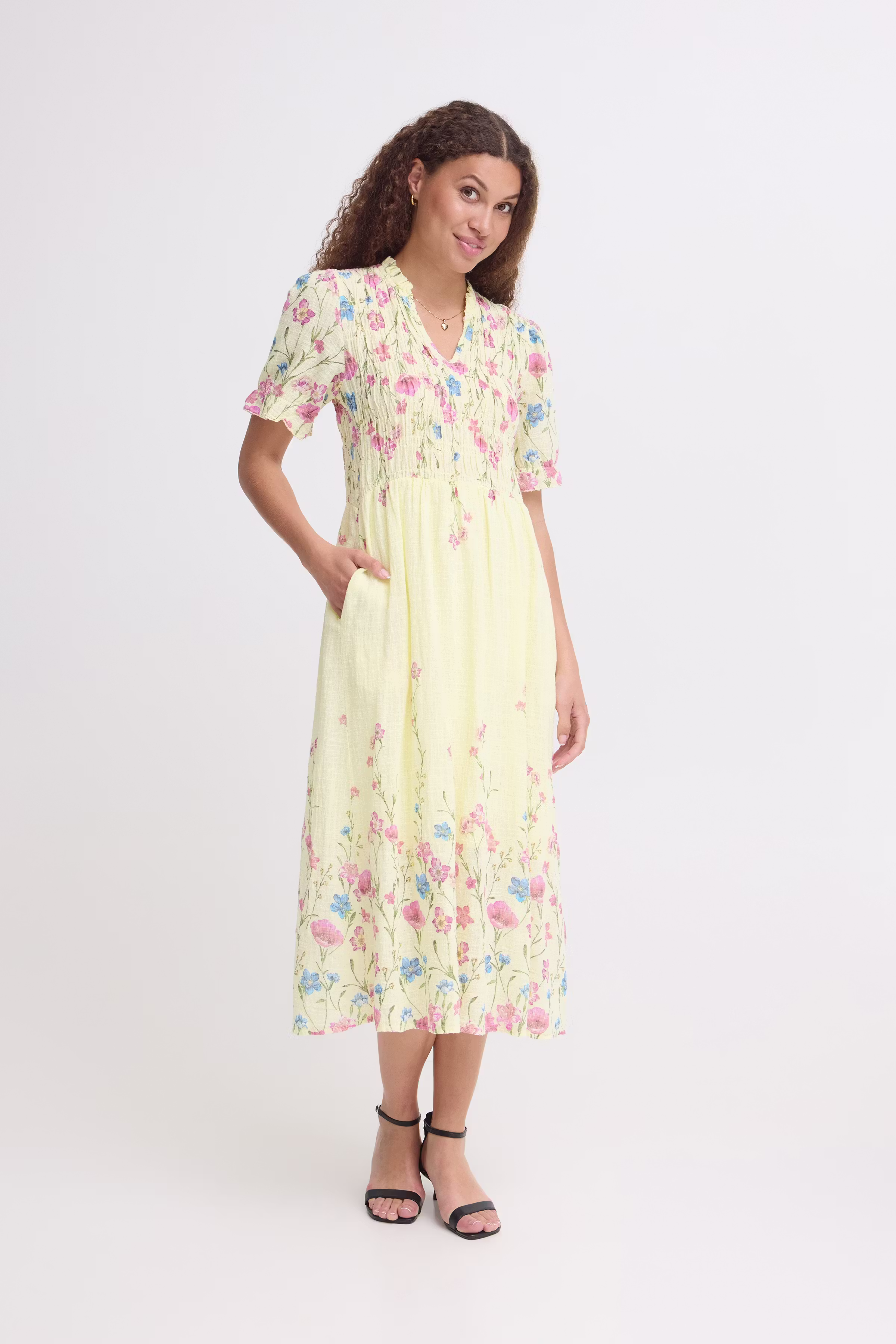 SBXALEXA Kjole LOOKBOOK FRONT 22101197-110619