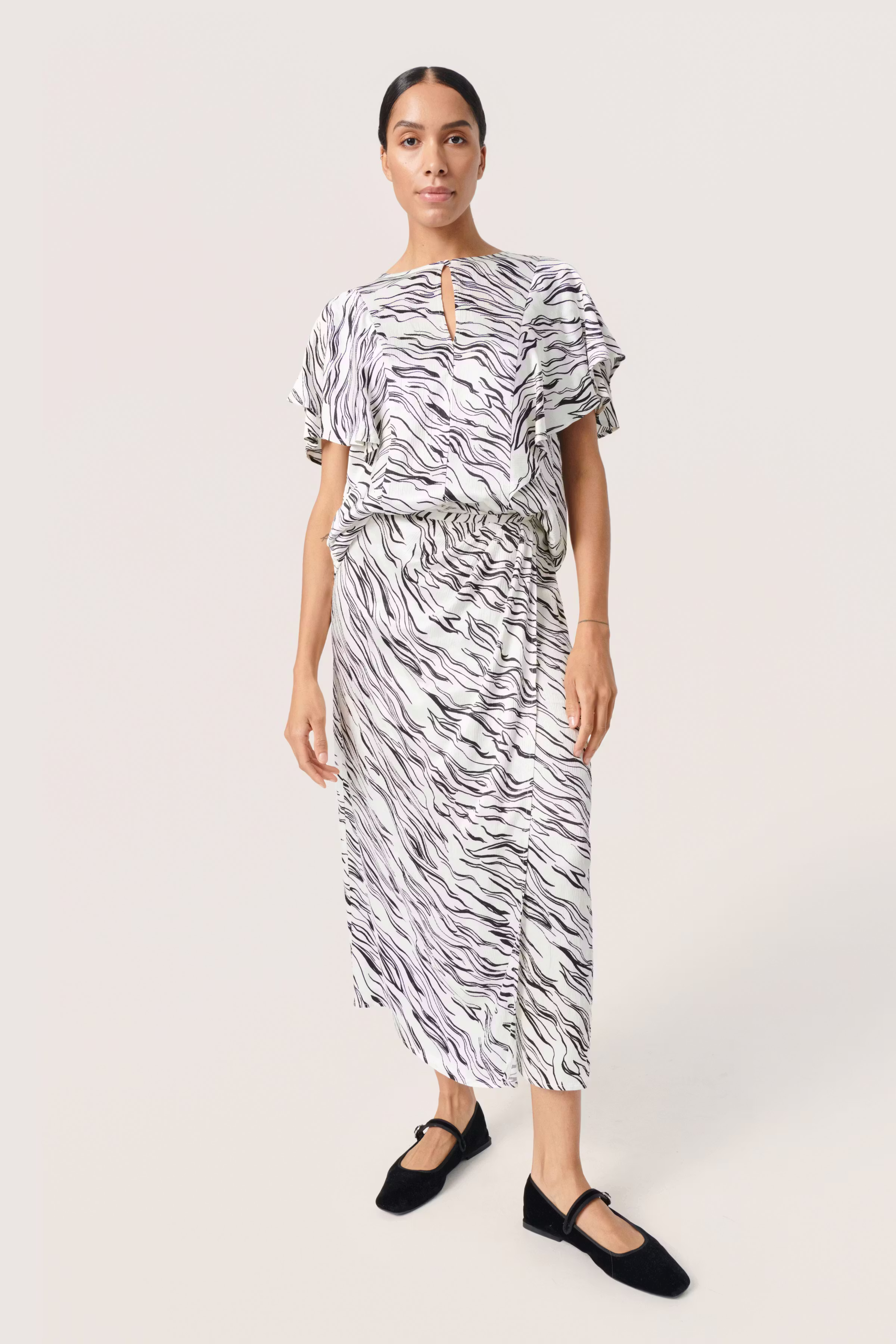 SLVinka Kjol LOOKBOOK FRONT 30407388-302705