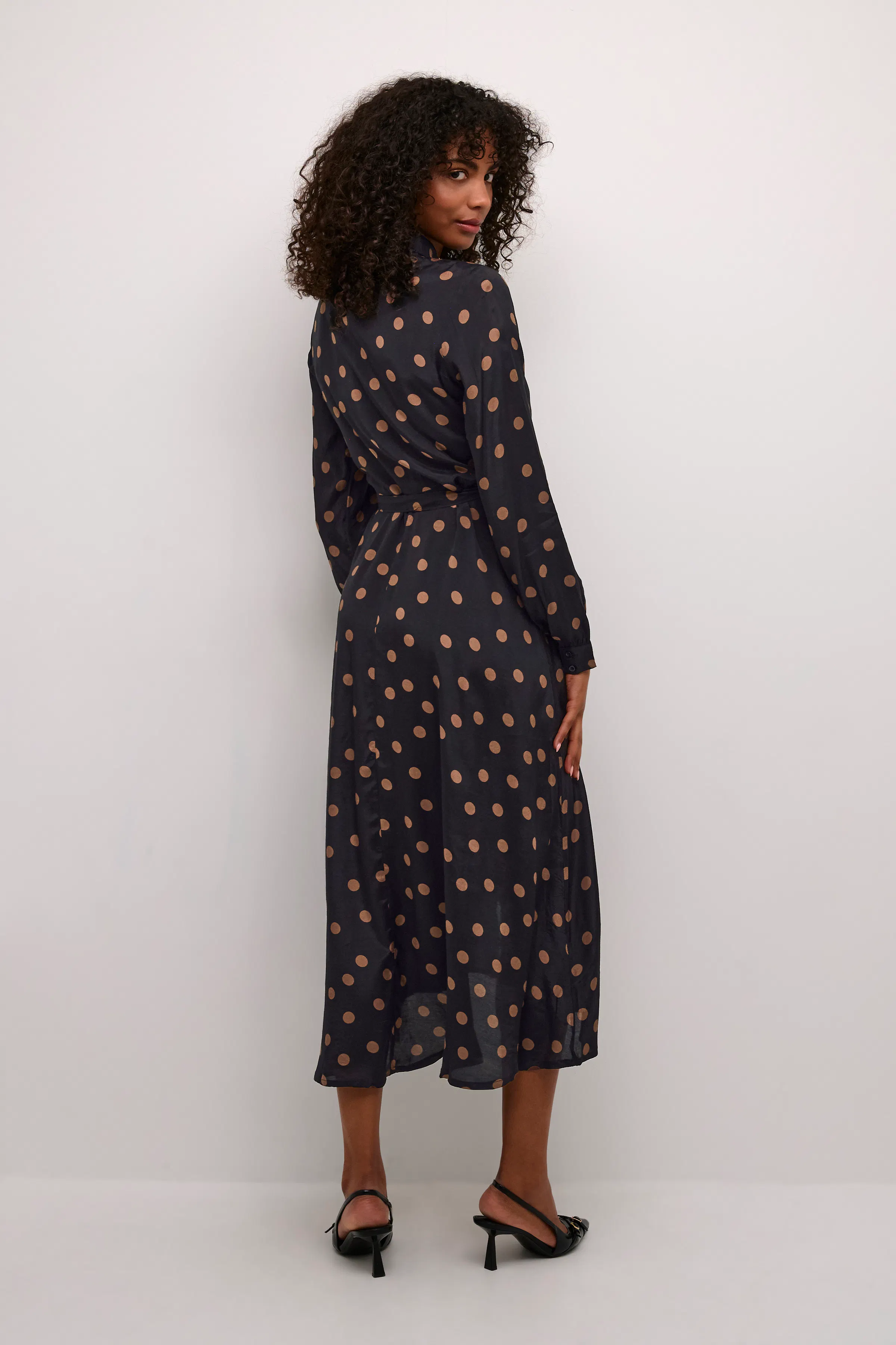 KAoline Kjole LOOKBOOK BACK 10551216-100535