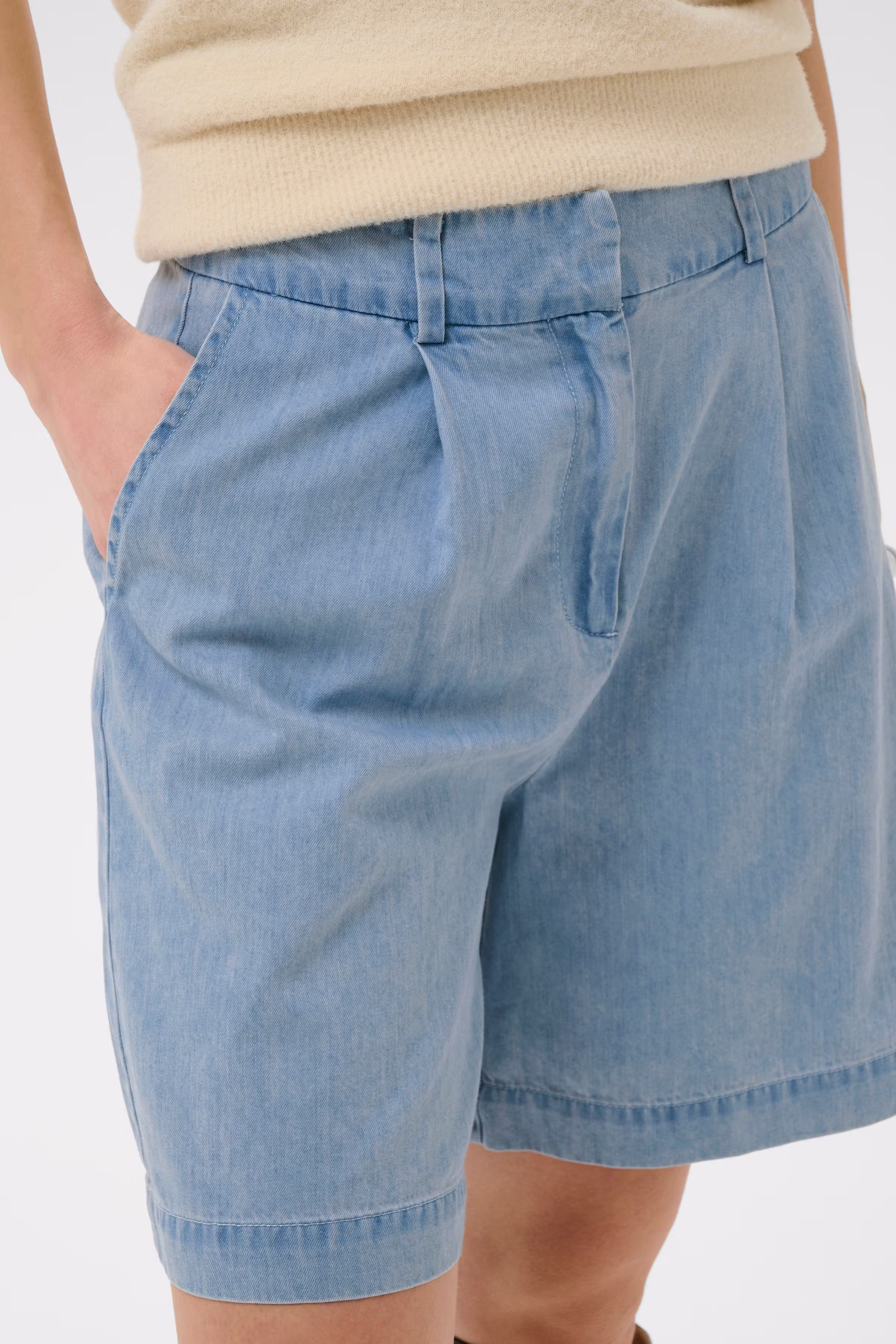 SLAdelita Shorts LOOKBOOK DETAIL 30409195-301233