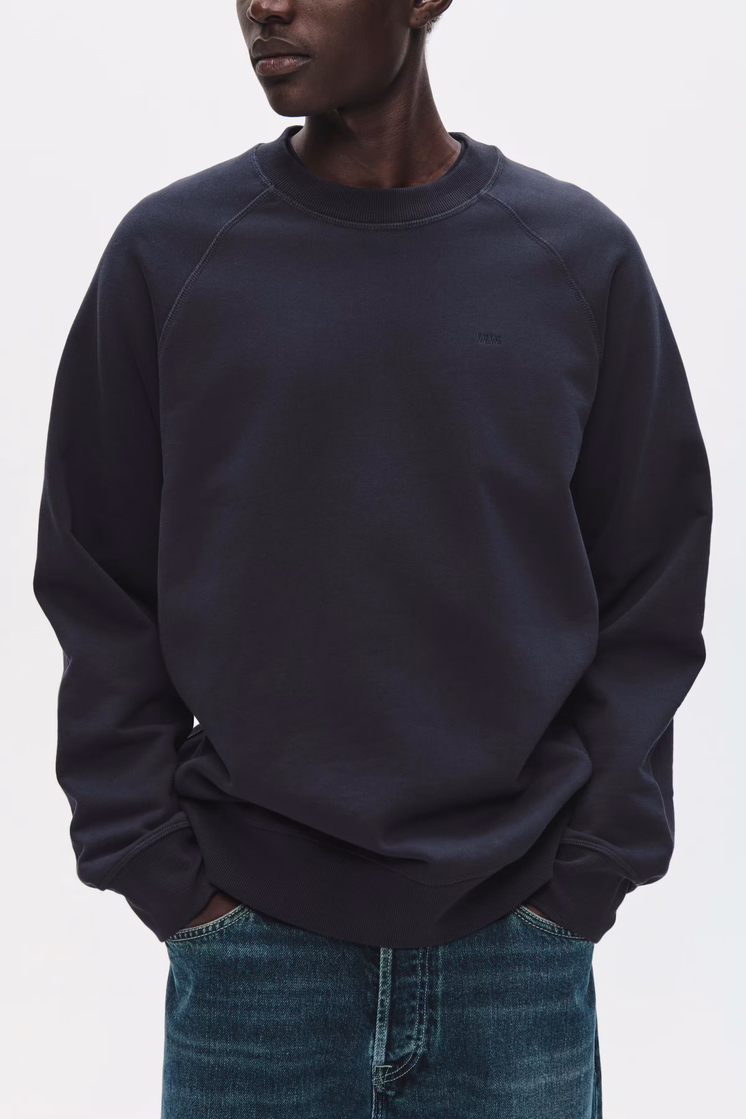 WWHester Sweatshirt LOOKBOOK DETAIL 30251551-194011