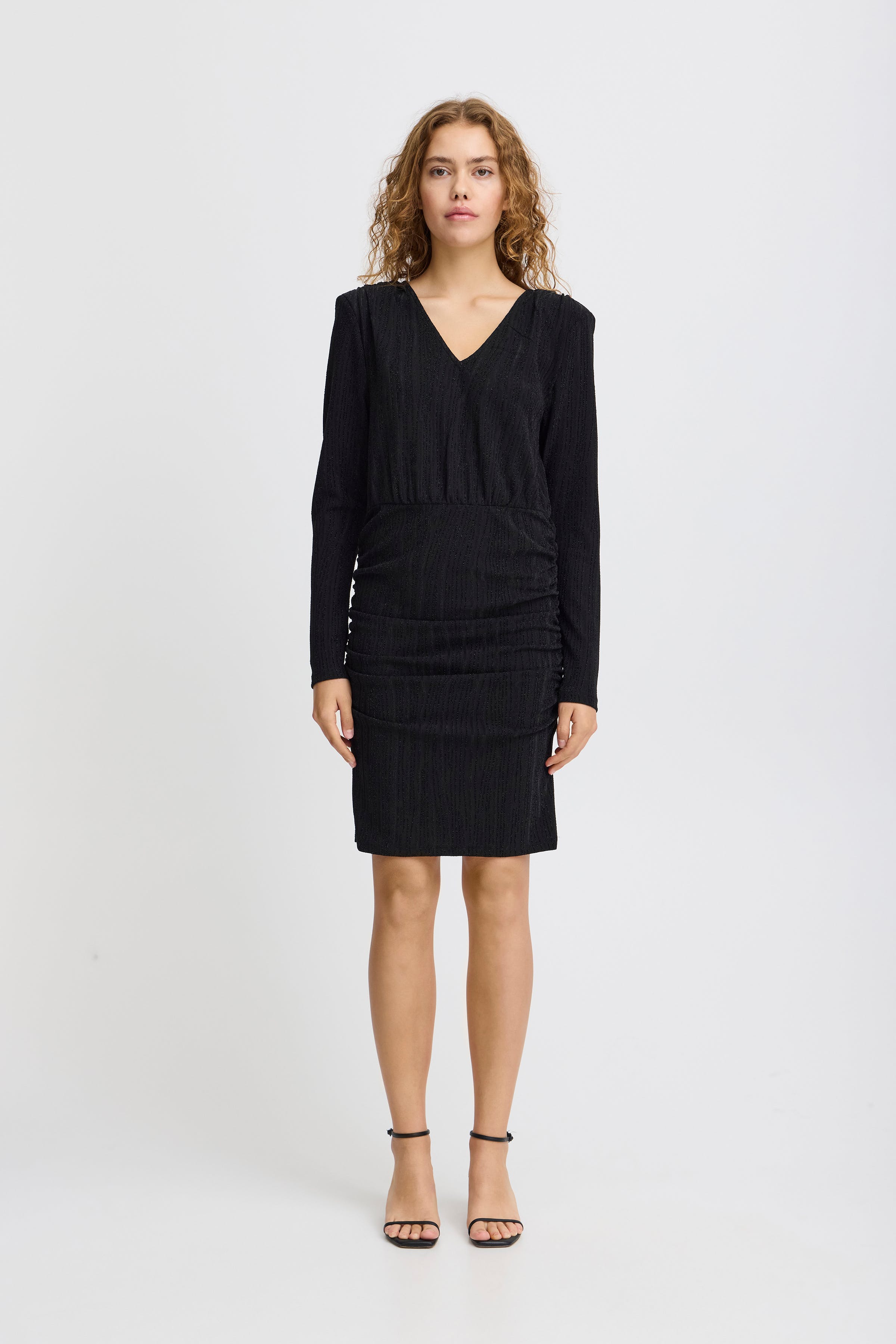 IHNAREEN Kjole LOOKBOOK FRONT 20122233-194008