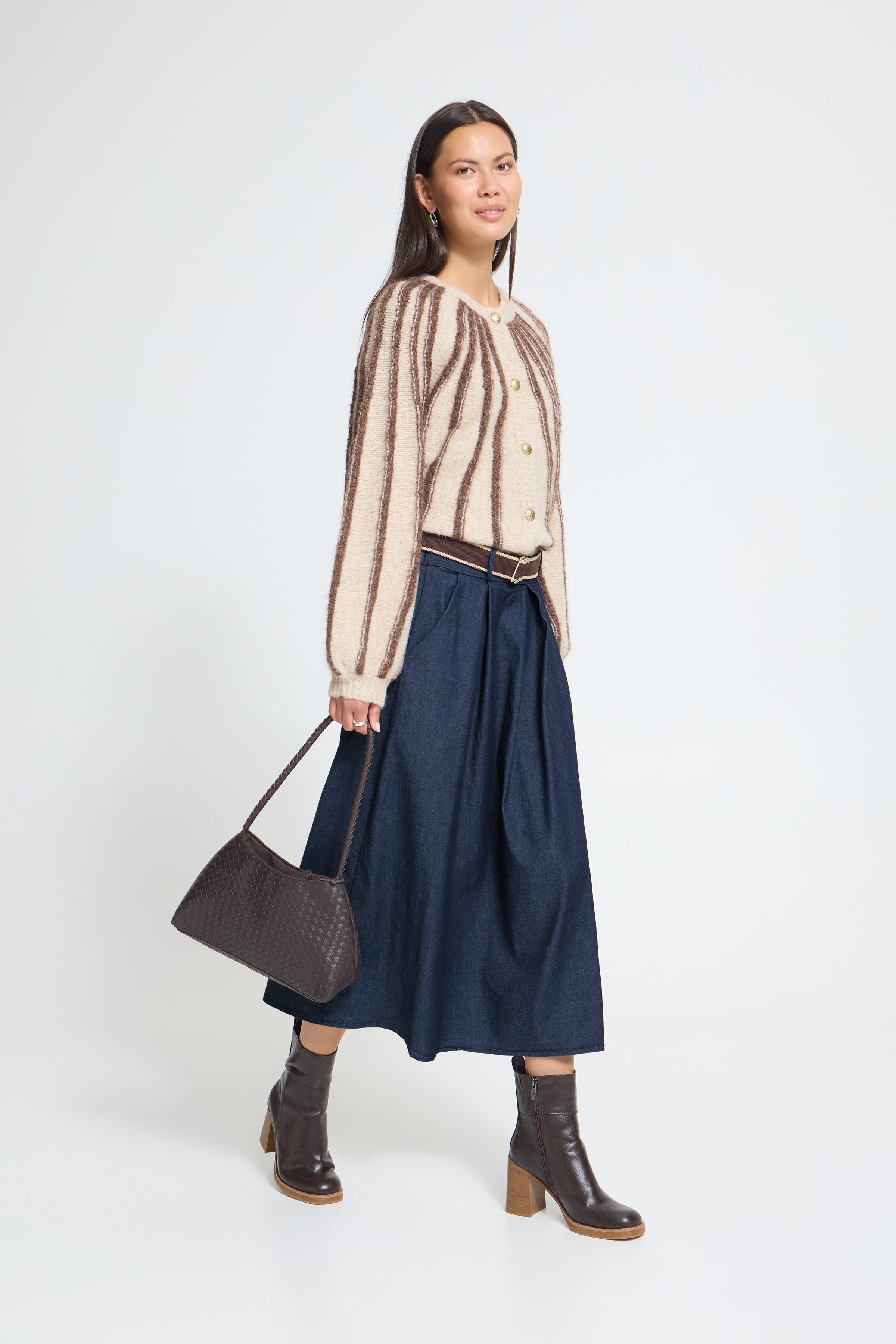 SBXBANJA Skjørt LOOKBOOK FRONT 22101218-203358