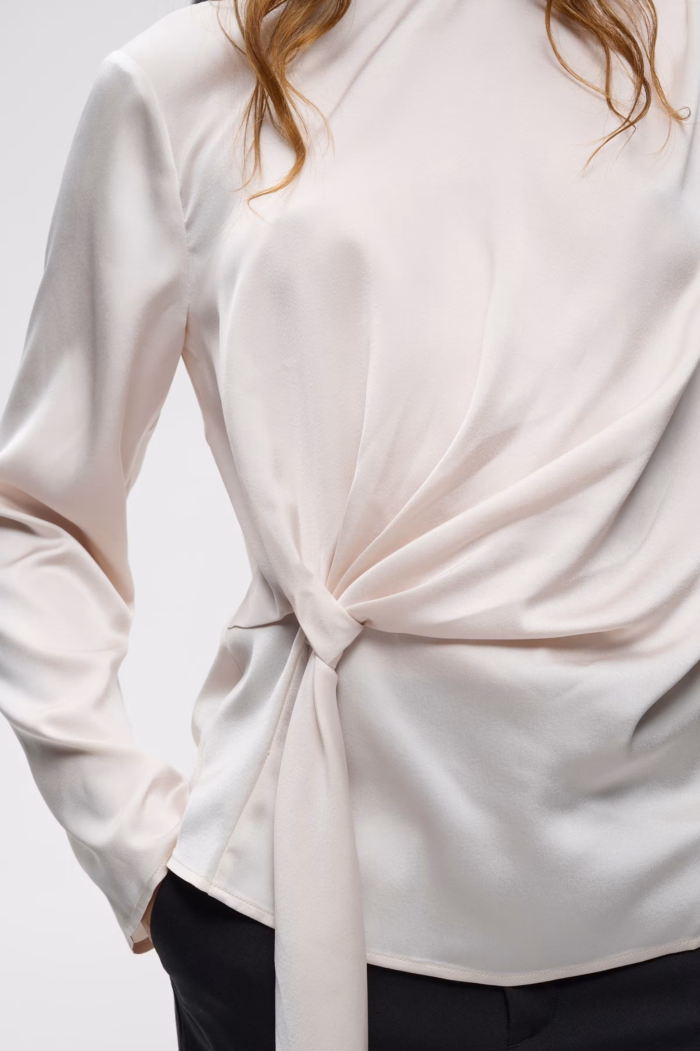 SATINEIW Blouse LOOKBOOK DETAIL 30113429-130403