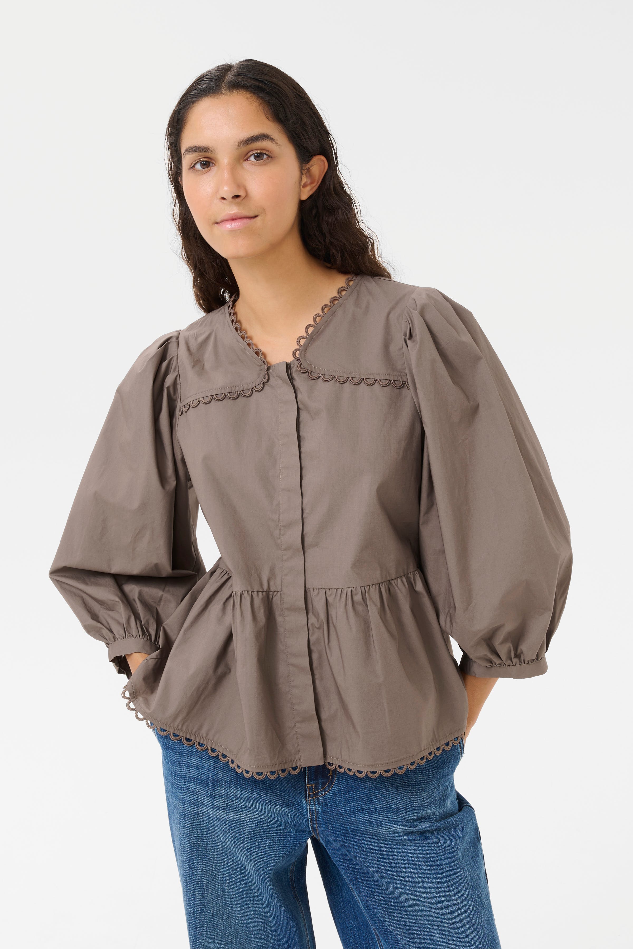 KBAnnabelle Blouse LOOKBOOK FRONT 10105537-181304