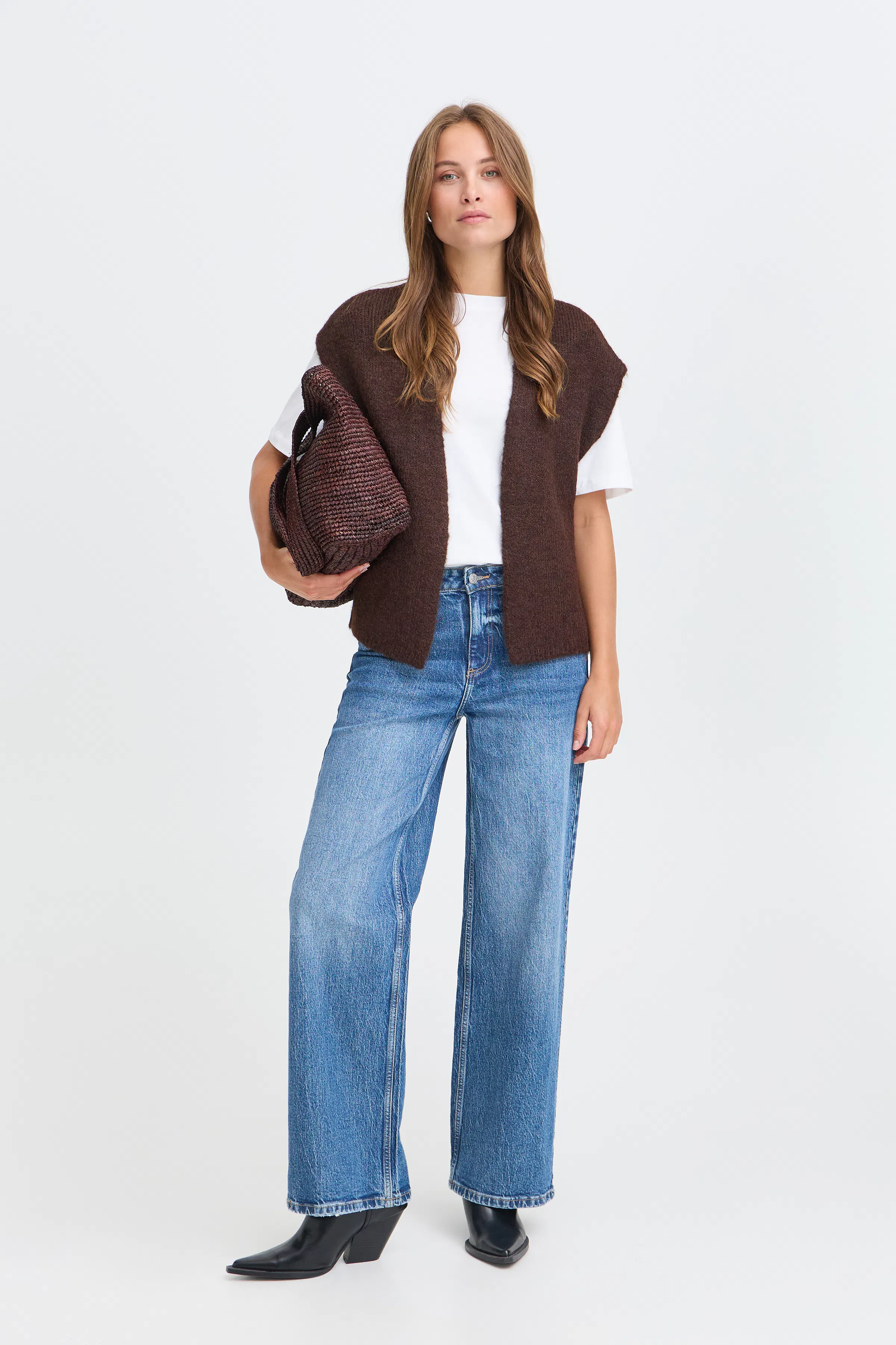 BYMILLERS Strikket vest LOOKBOOK FRONT 20818615-191016