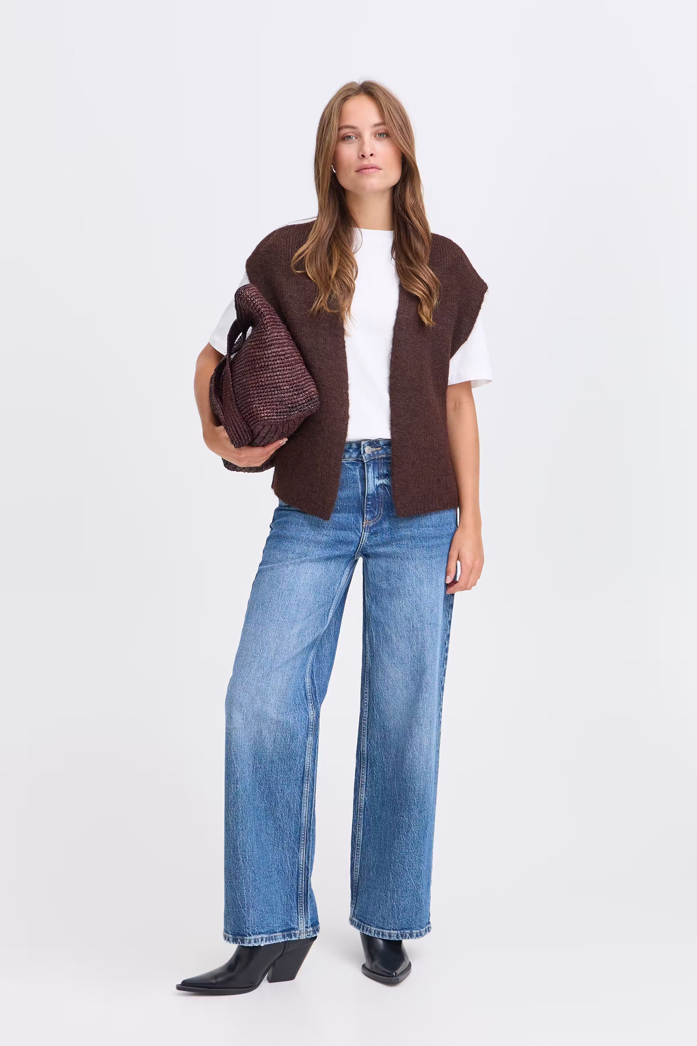 BYMILLERS Strikket vest LOOKBOOK FRONT 20818615-191016