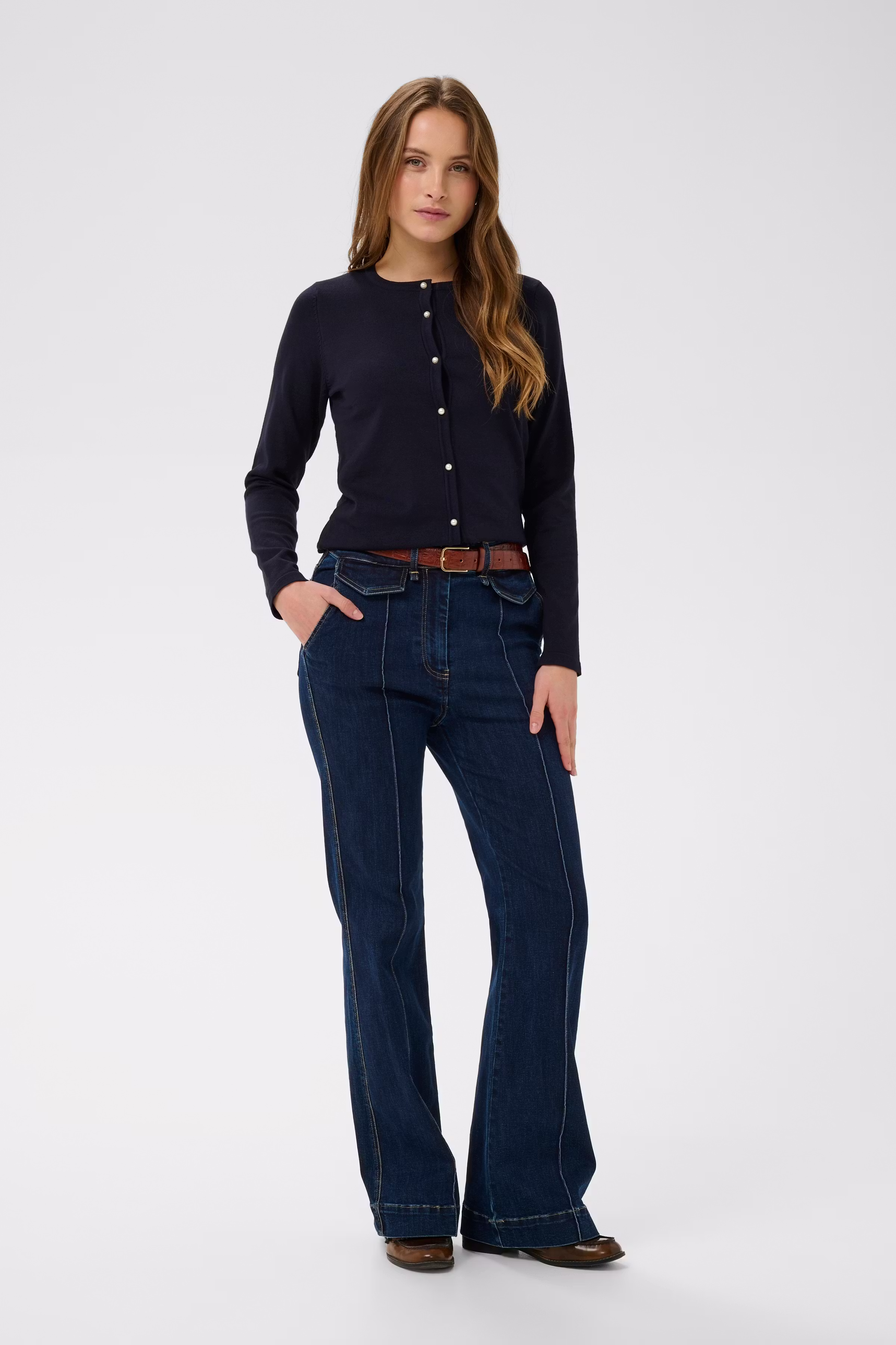 JemmaSZ Cardigan LOOKBOOK FRONT 30514120-193924