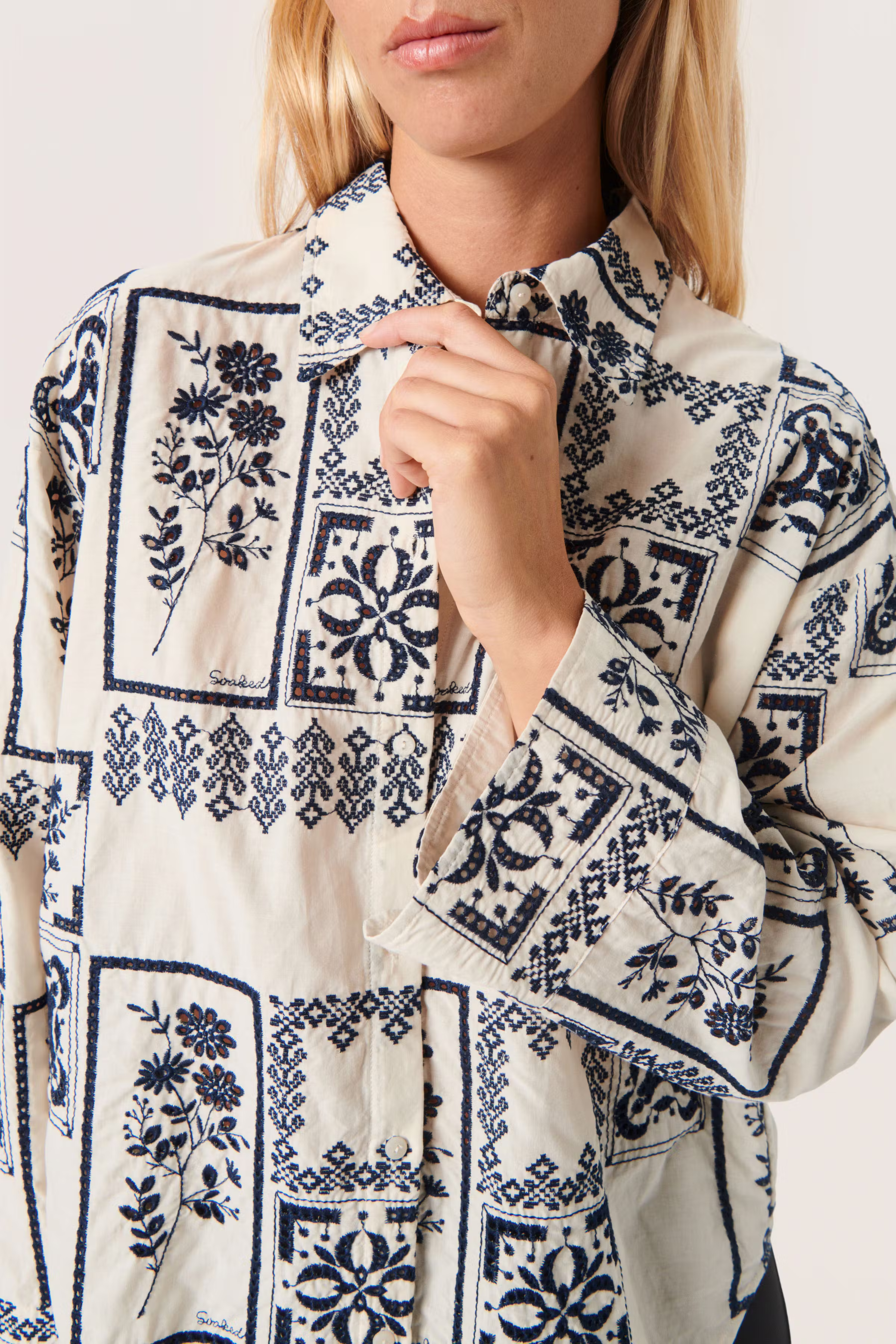 SLReesha Hemd LOOKBOOK DETAIL 30407202-110701