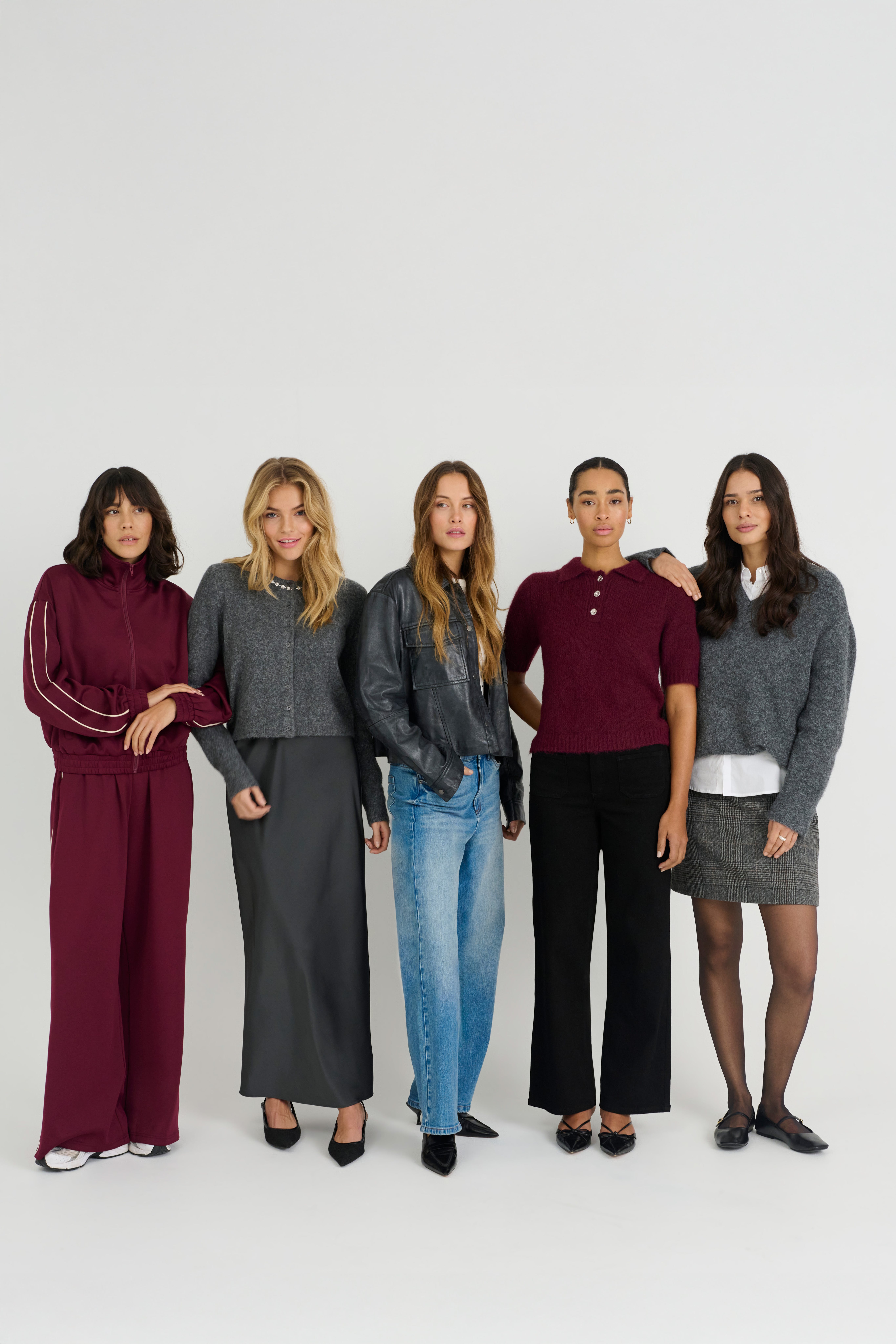 KAtrudy Pullover LOCATION NONE 10510635-100125