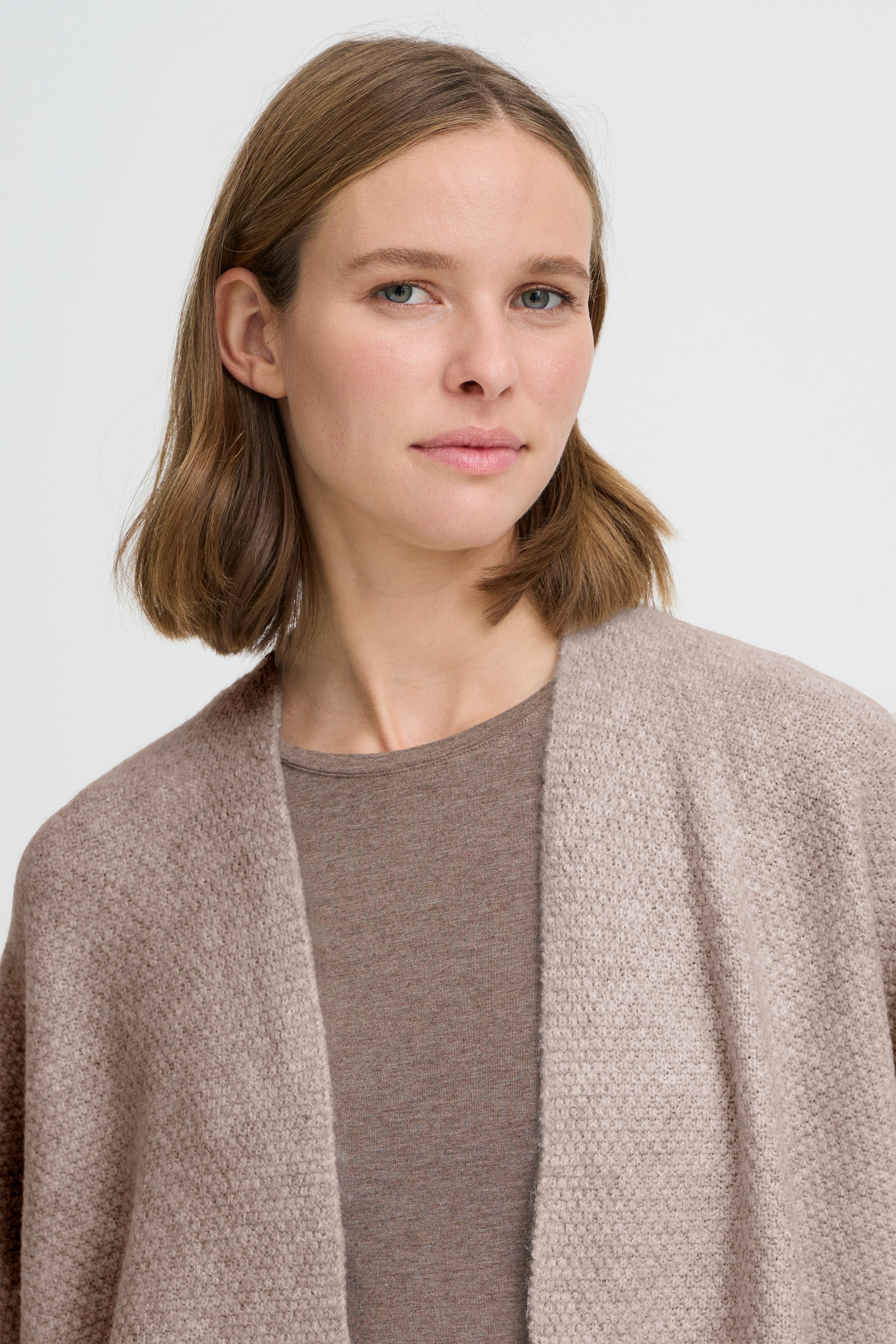 BYVILKO Kappe LOOKBOOK DETAIL 20817254-1613051