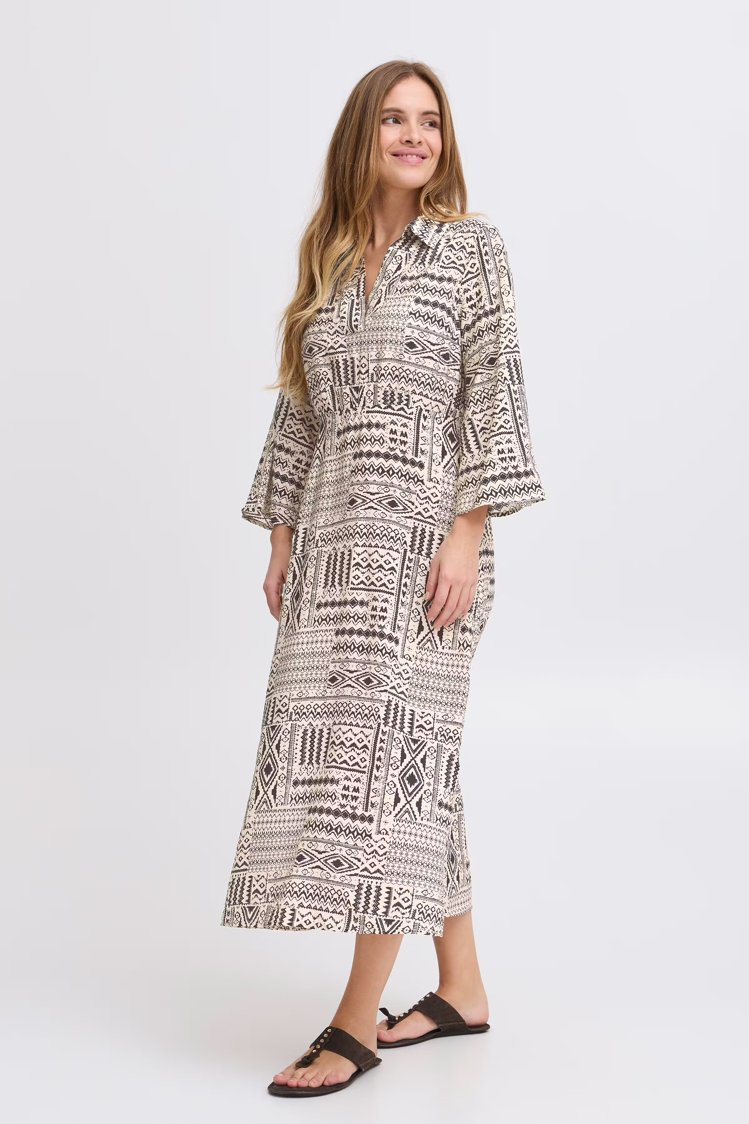 PZESME Kjole LOOKBOOK FRONT 50209168-205178