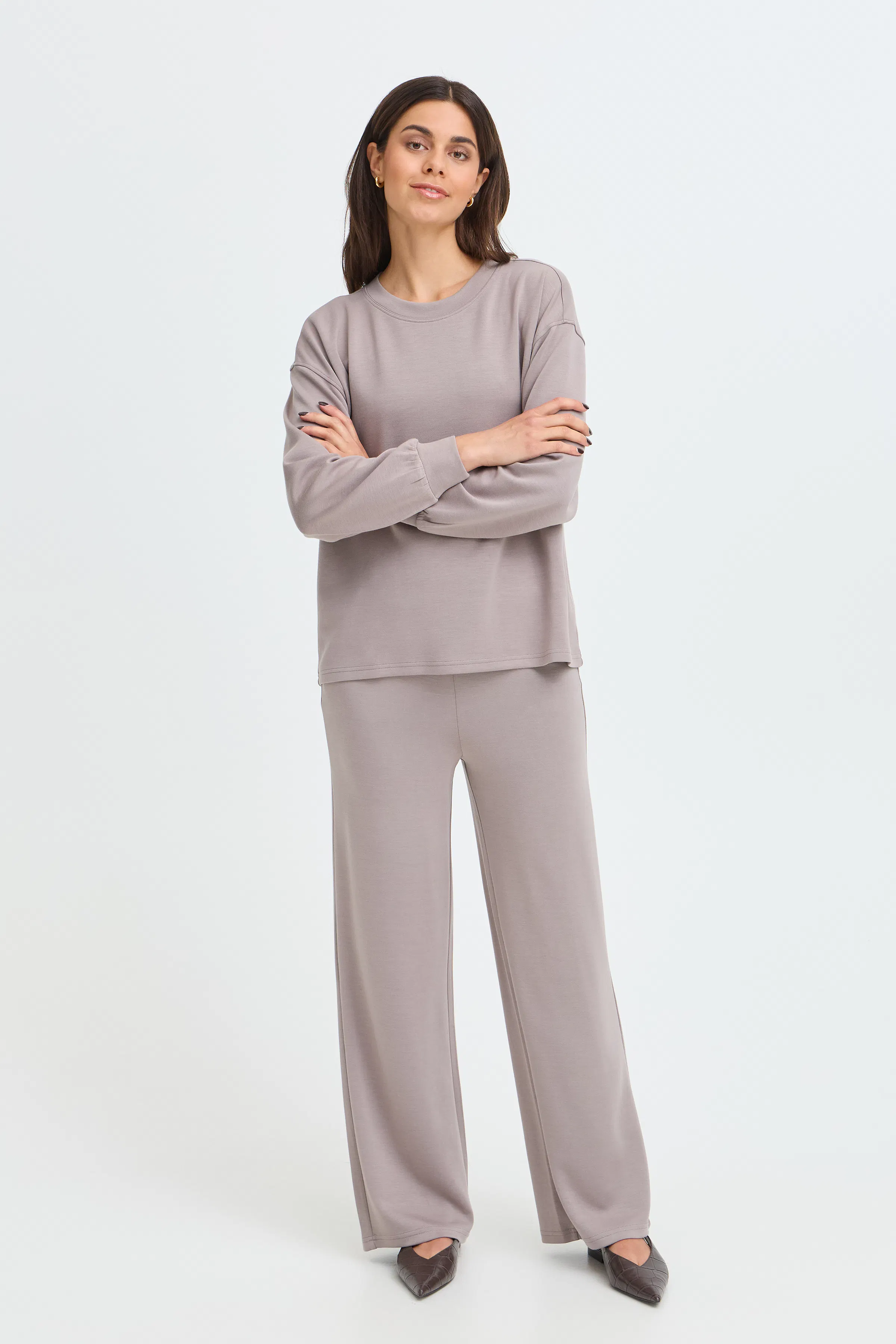 FRAURORA PU 7 Sweatshirt LOOKBOOK FRONT 20615558-181210