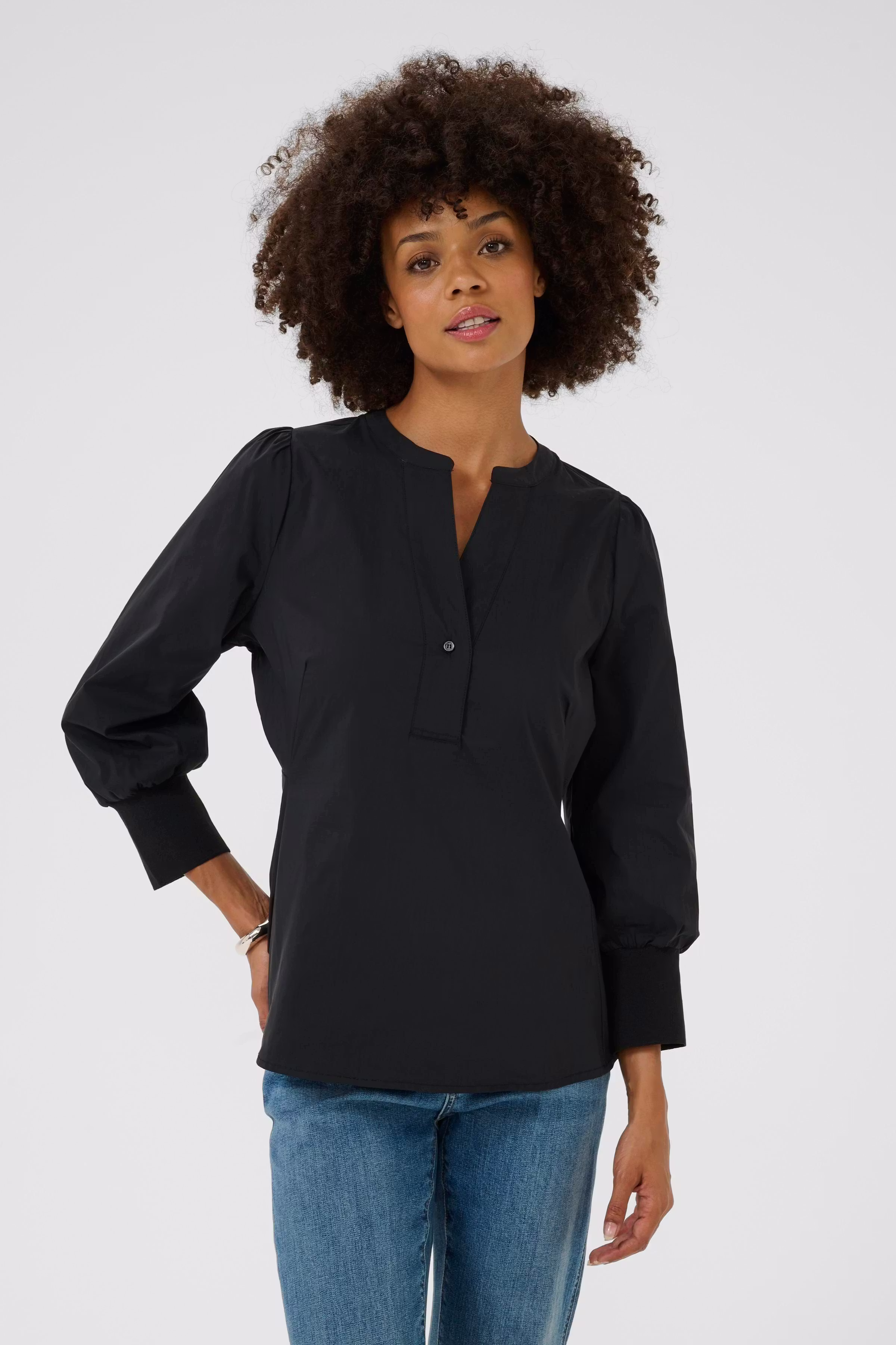 CUelna Bluse LOOKBOOK FRONT 50112685-500012