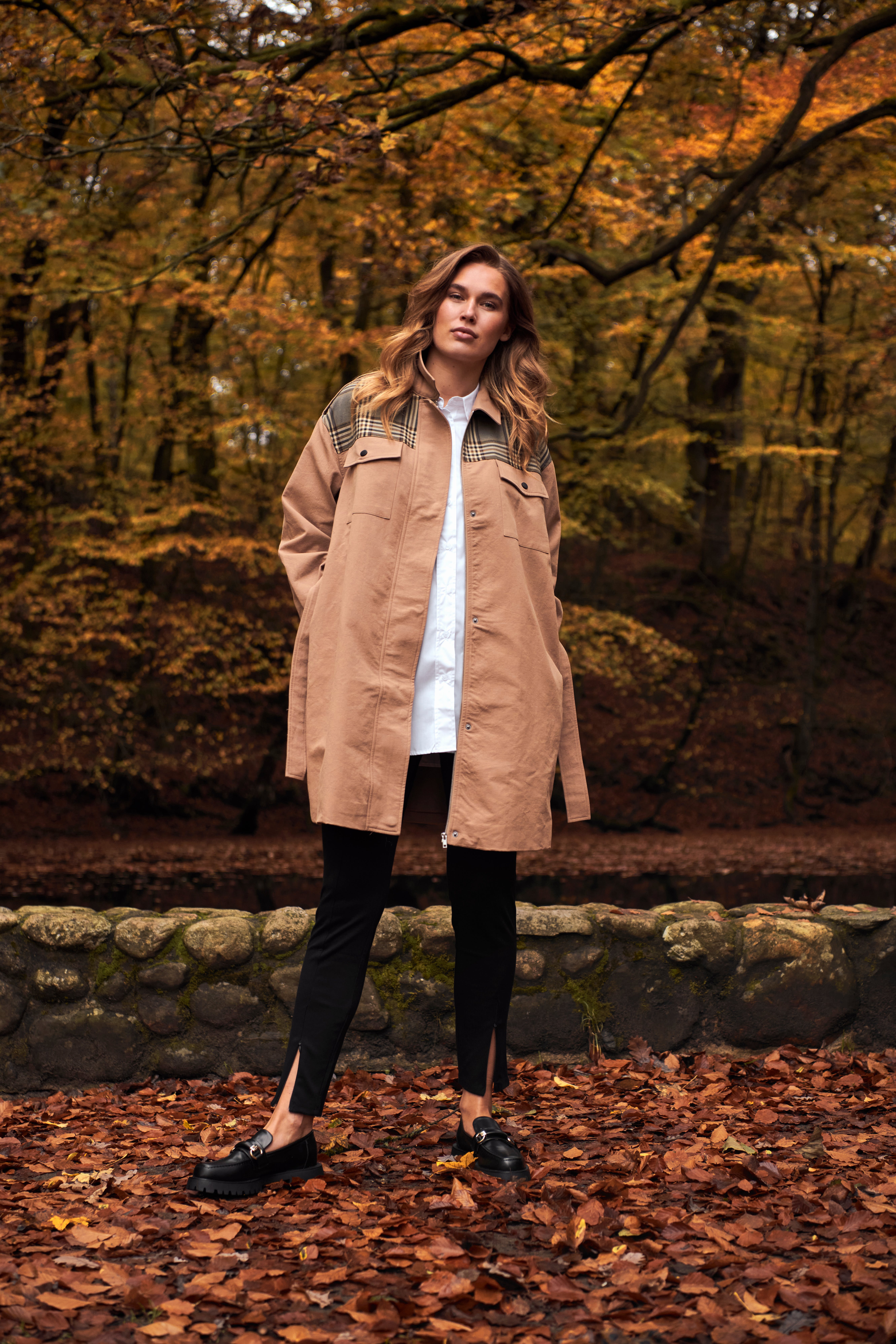 KAolivione Mantel LOCATION NONE 10506750-103197