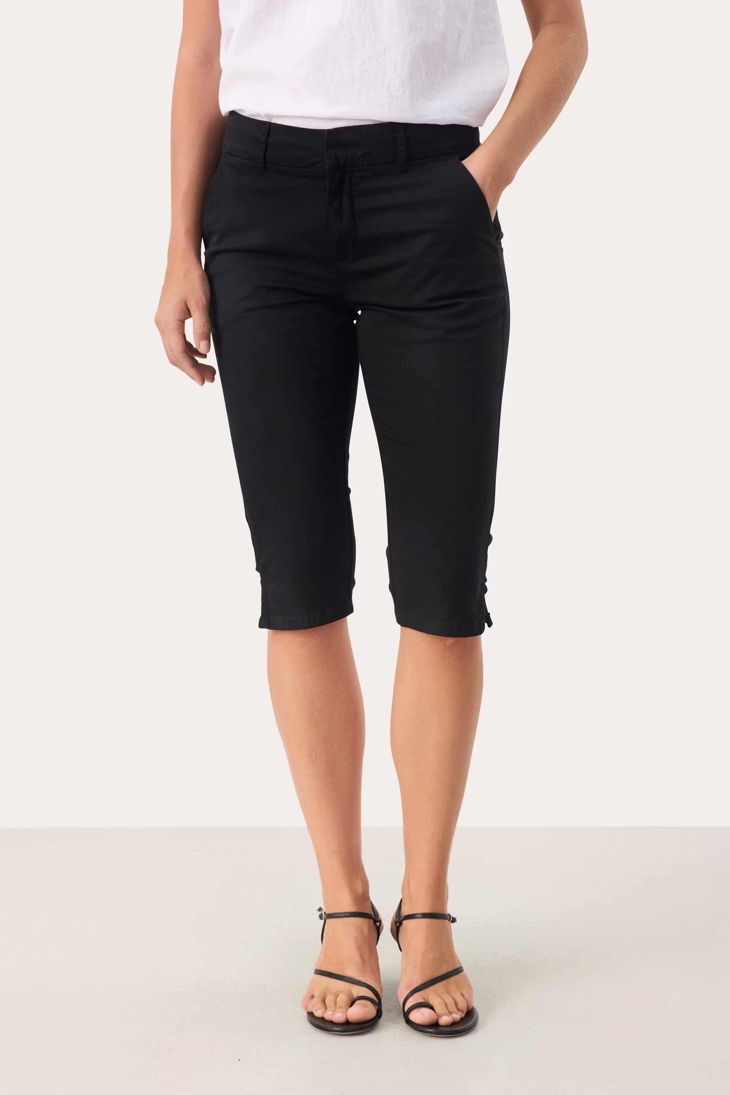 RenataPW Capribyxor LOOKBOOK FRONT 30309607-194008