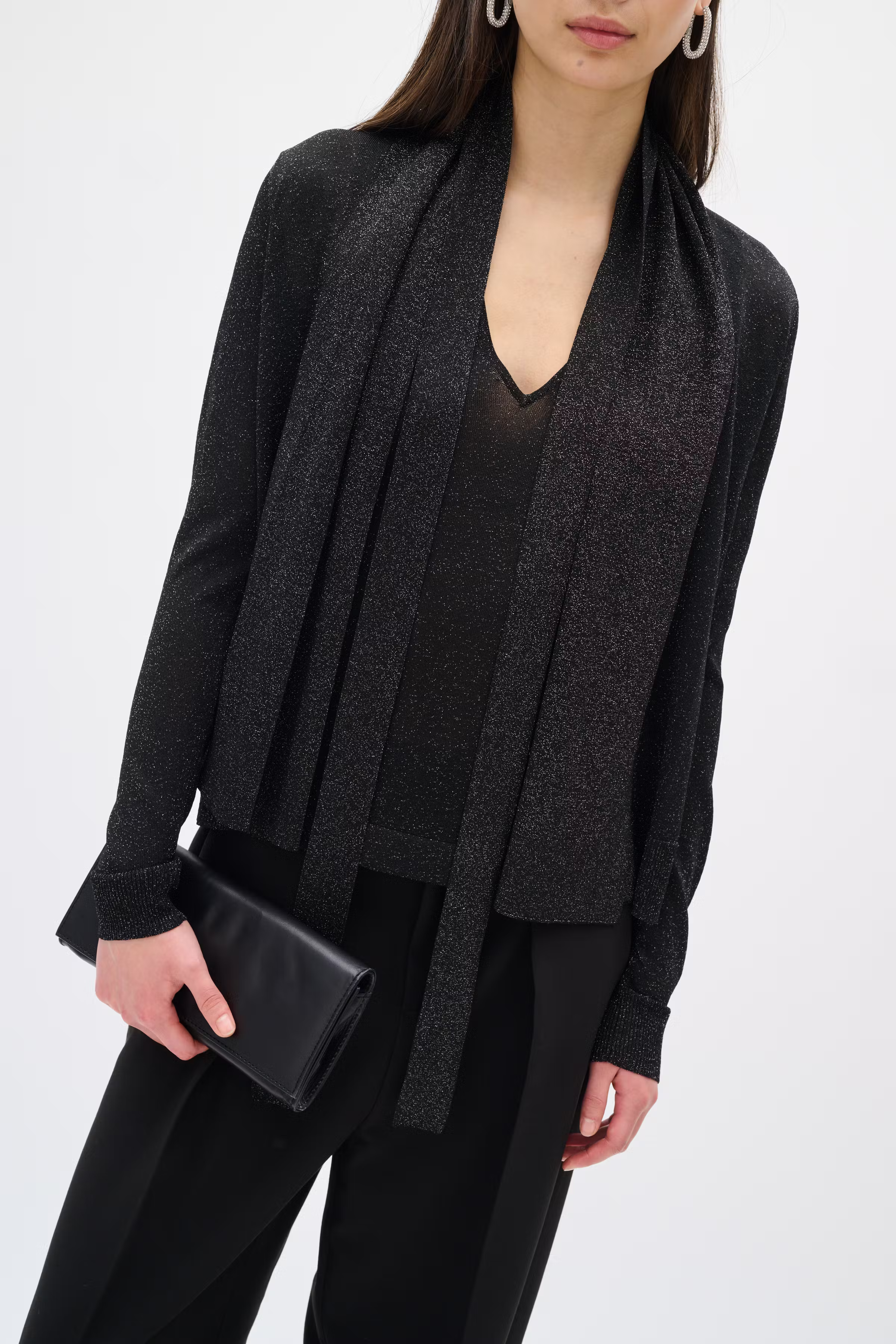 ThaniIW glitter Cardigan LOOKBOOK FRONT 30110084-194008