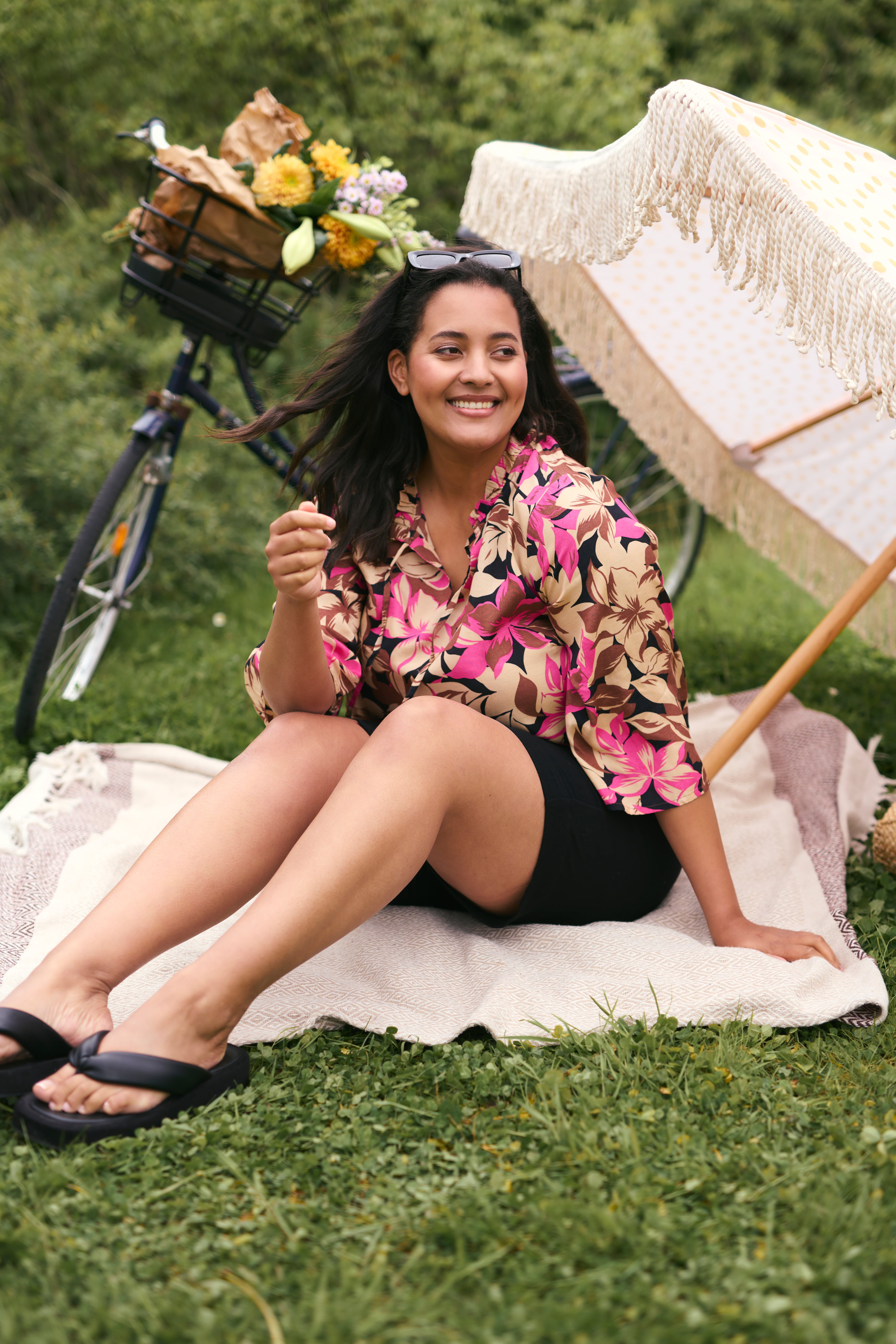 KCdory Blouse LOCATION NONE 10581639-104437