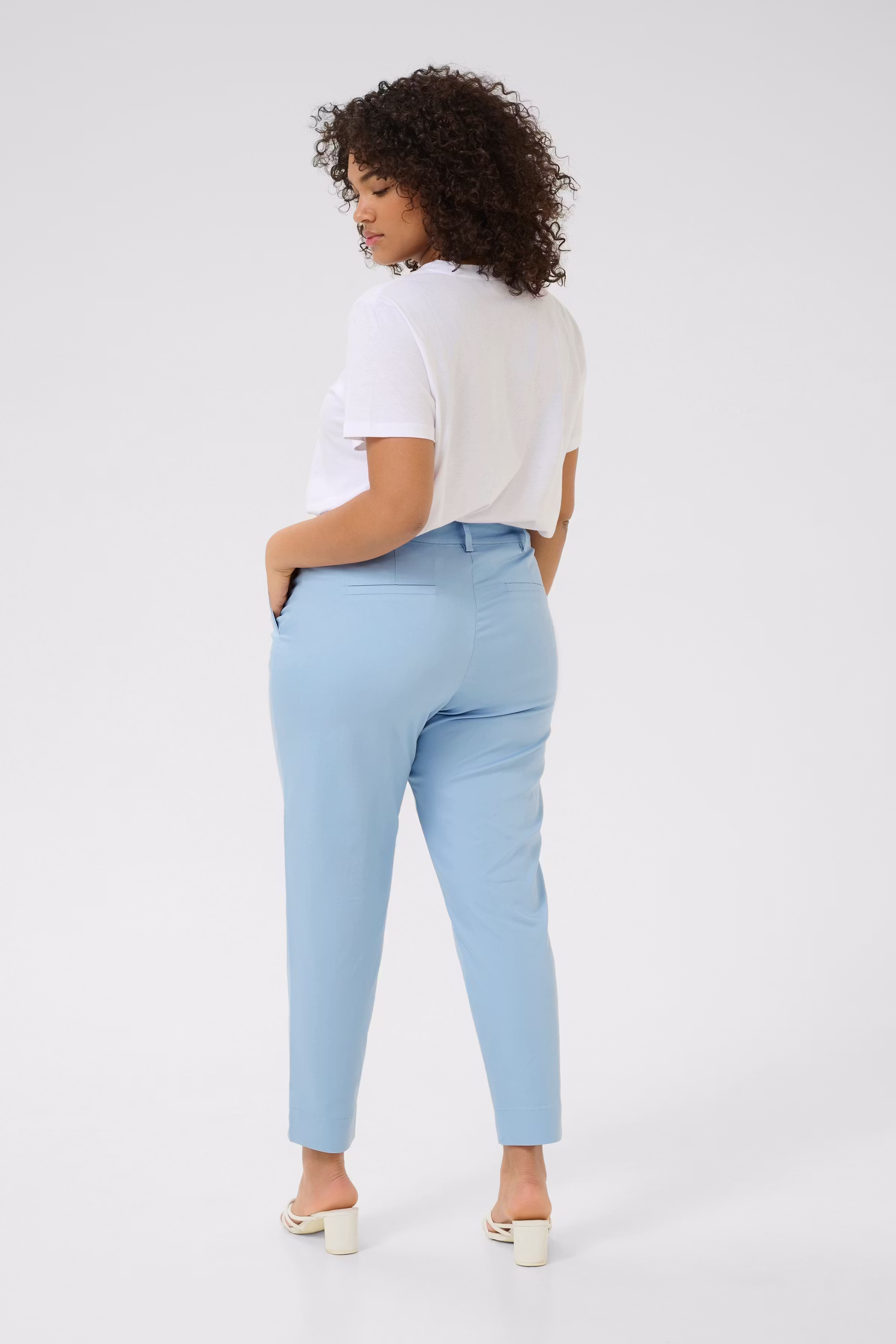 KCleana Trousers LOOKBOOK BACK 10581546-164016