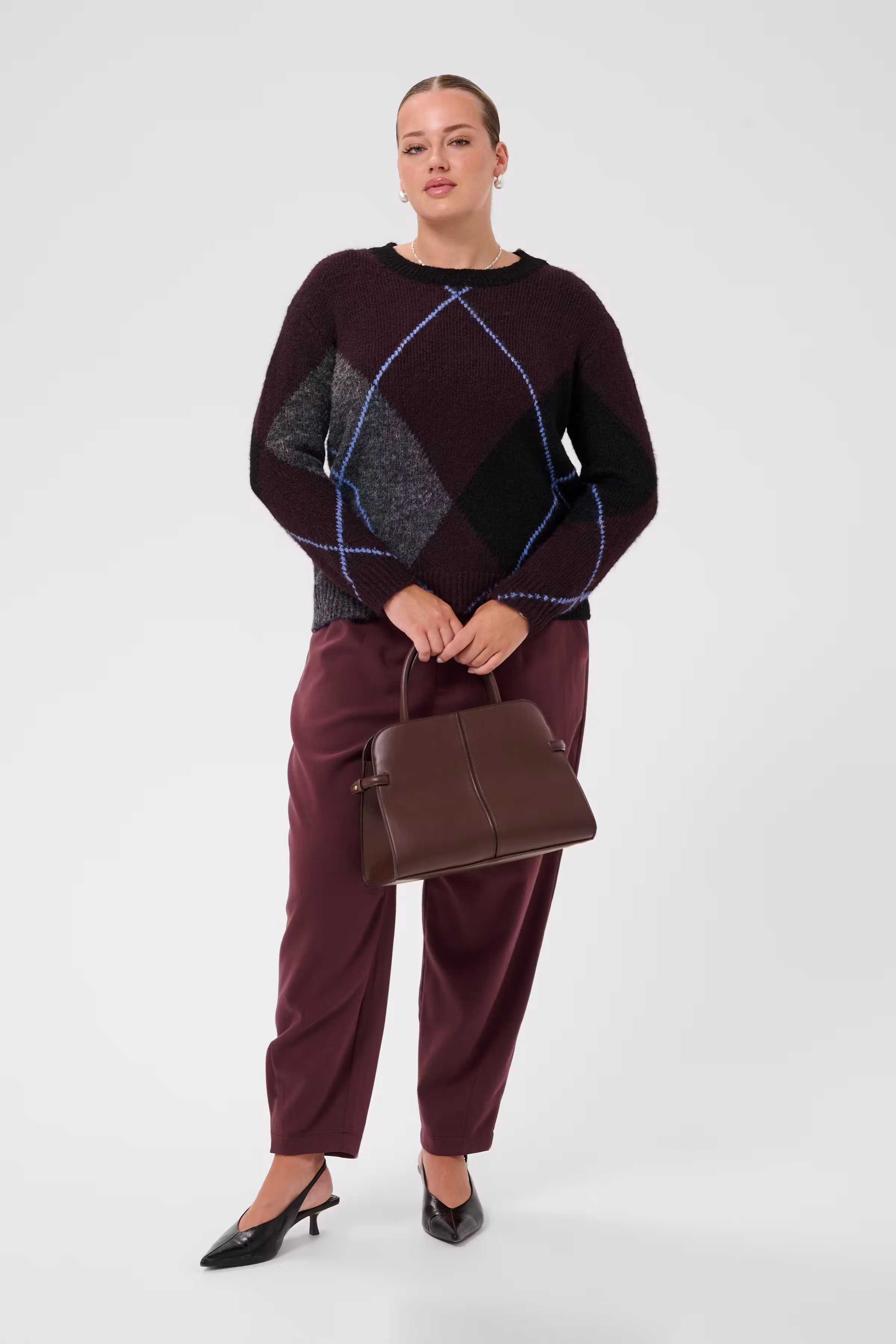 KCkit Pullover LOOKBOOK FRONT 10584421-109725