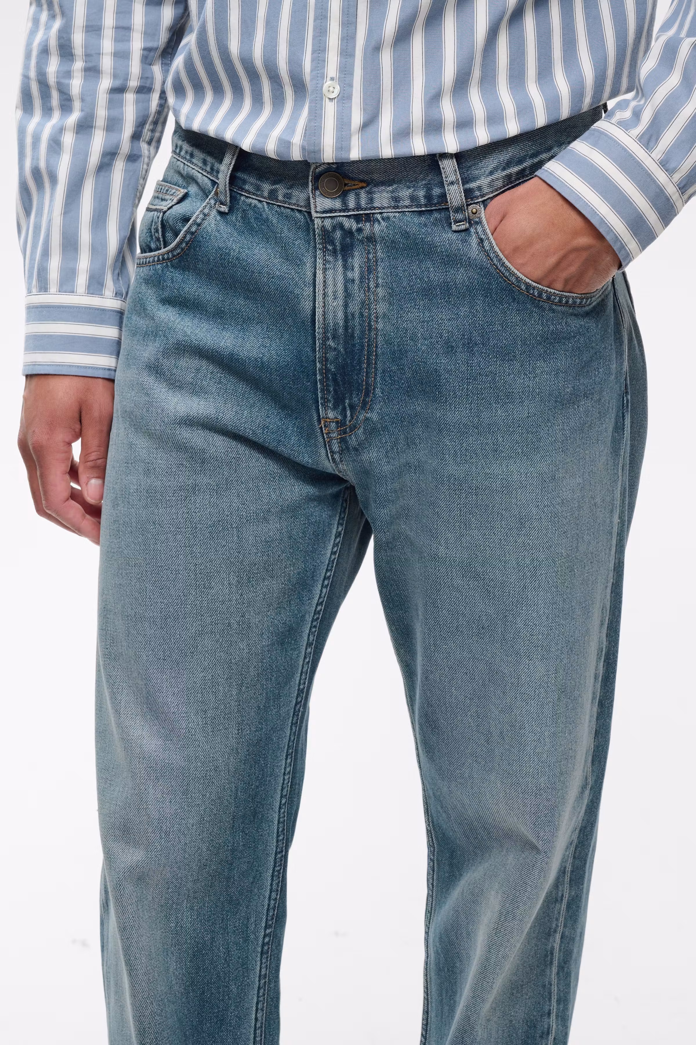 MAcaleb Hose LOOKBOOK DETAIL 30209158-305095