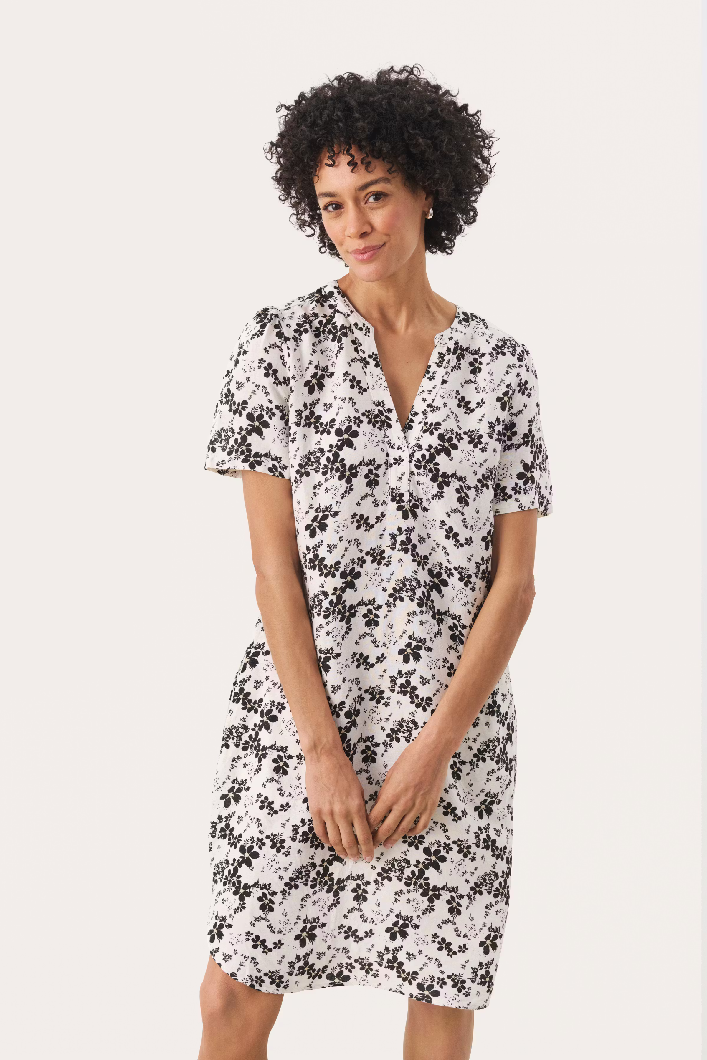 AminasePW Dress LOOKBOOK FRONT 30309934-303791