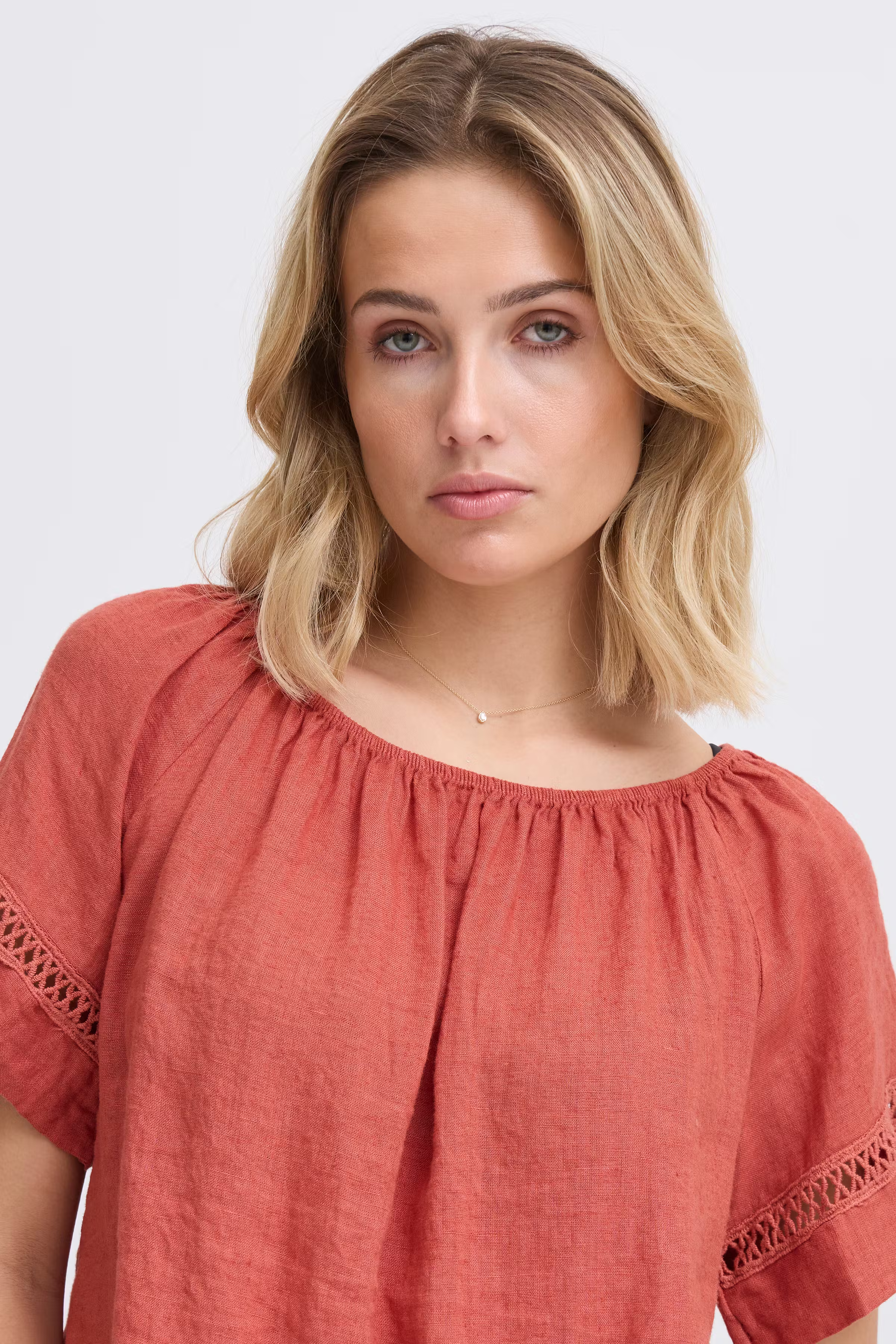 SBFONTANELLE Bluse LOOKBOOK DETAIL 22100885-181443