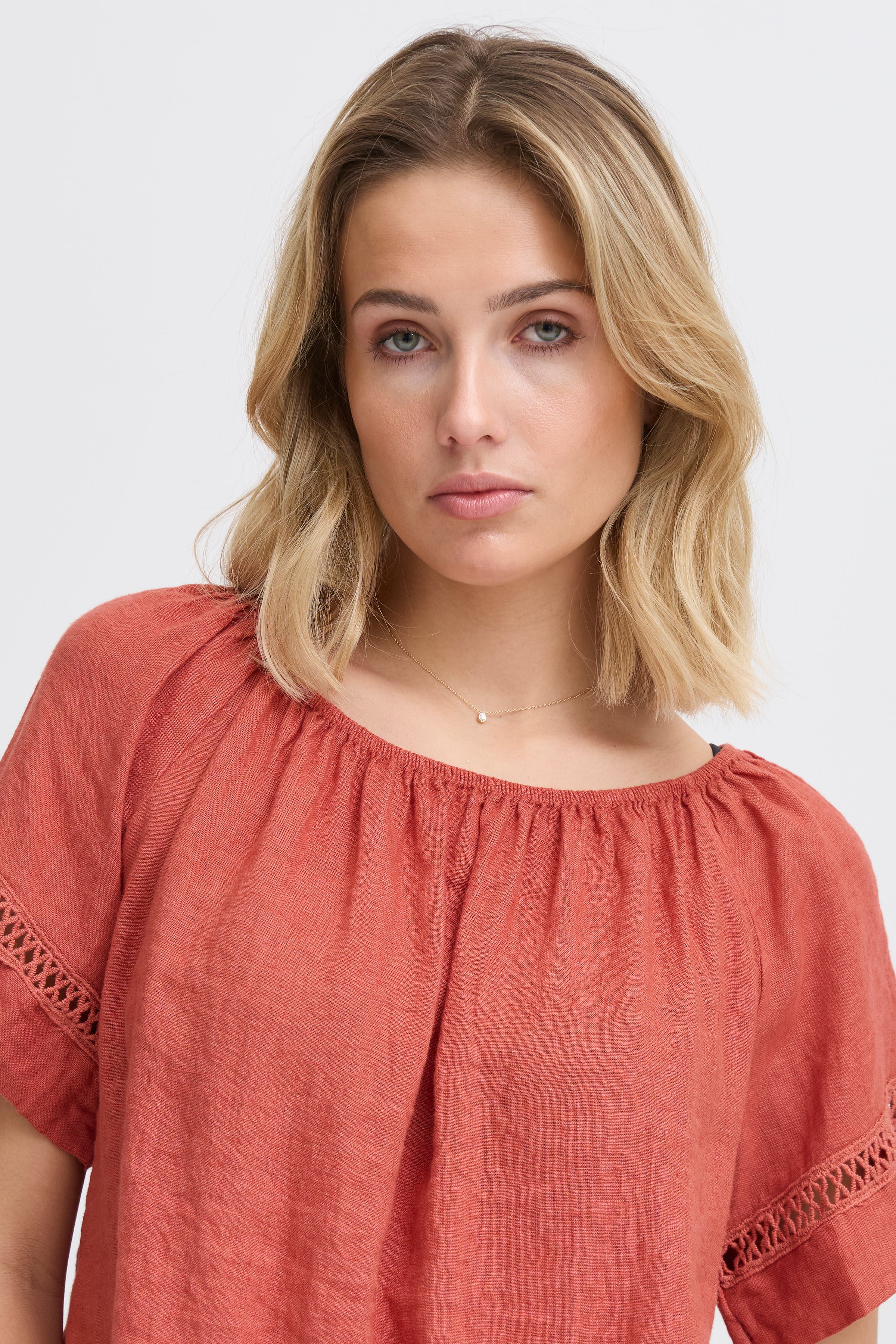 SBFONTANELLE Bluse LOOKBOOK DETAIL 22100885-181443