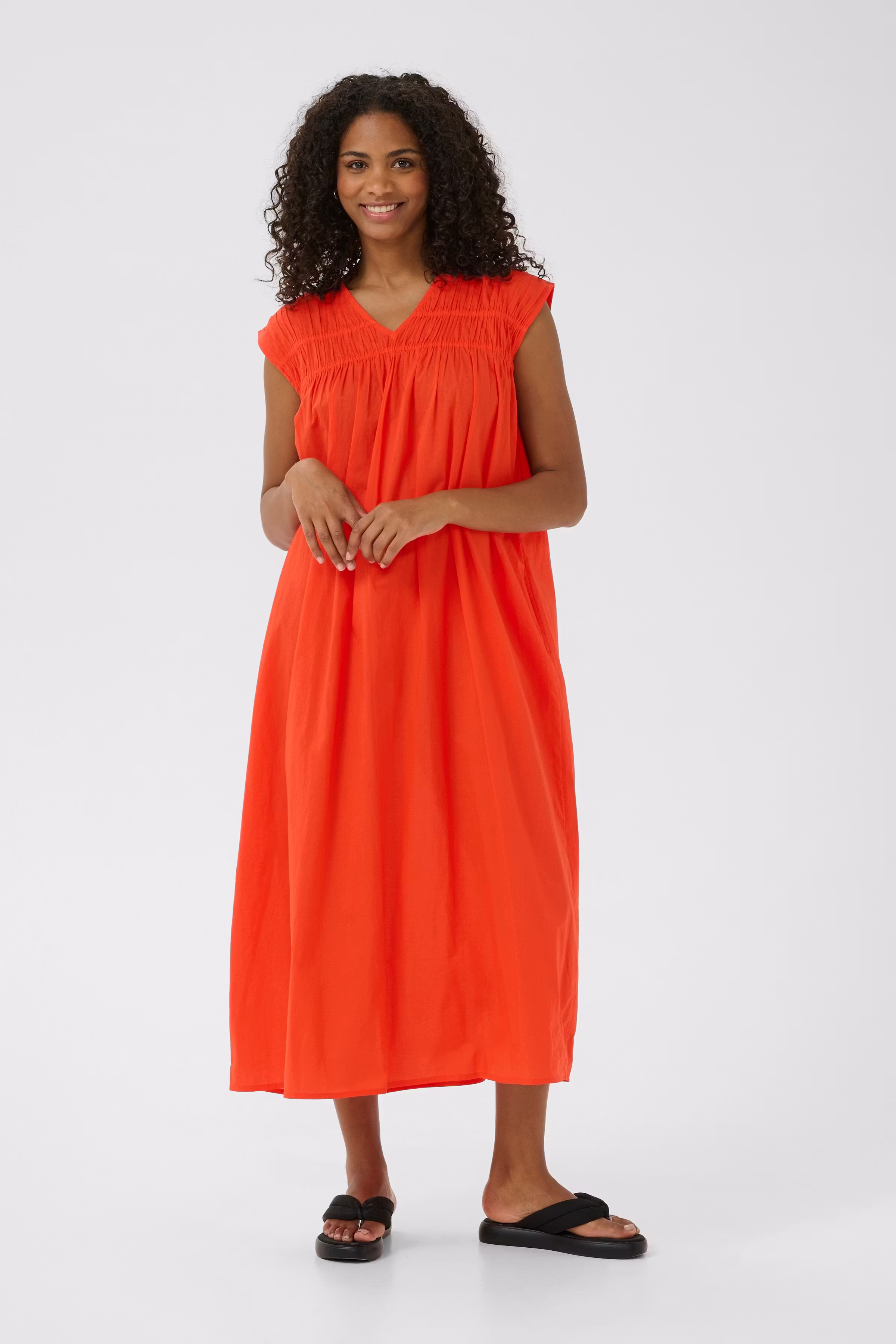 KAthua Dress LOOKBOOK FRONT 10509988-171558