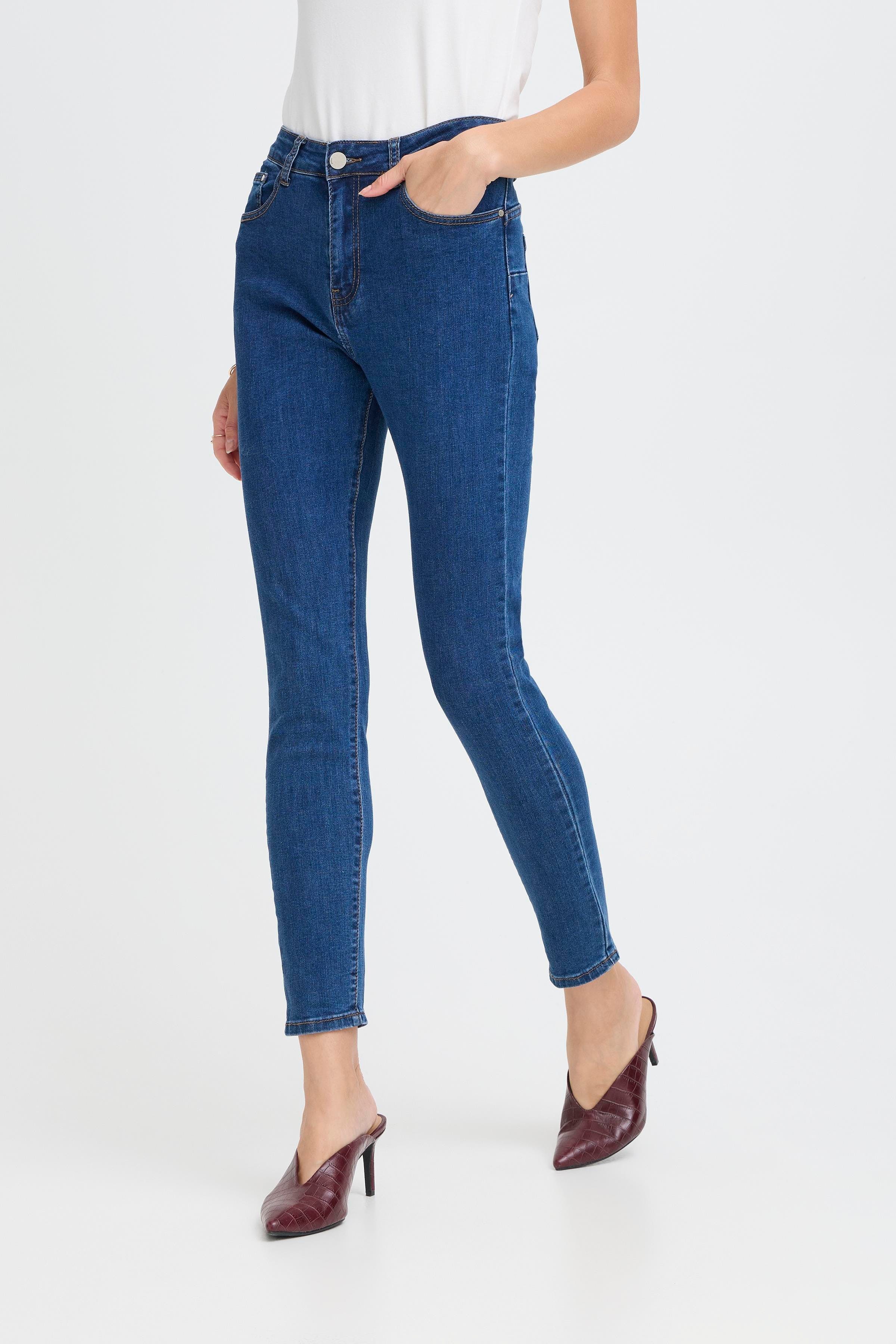 SBCUMBANA Cardigan LOOKBOOK FRONT 22101061-152210