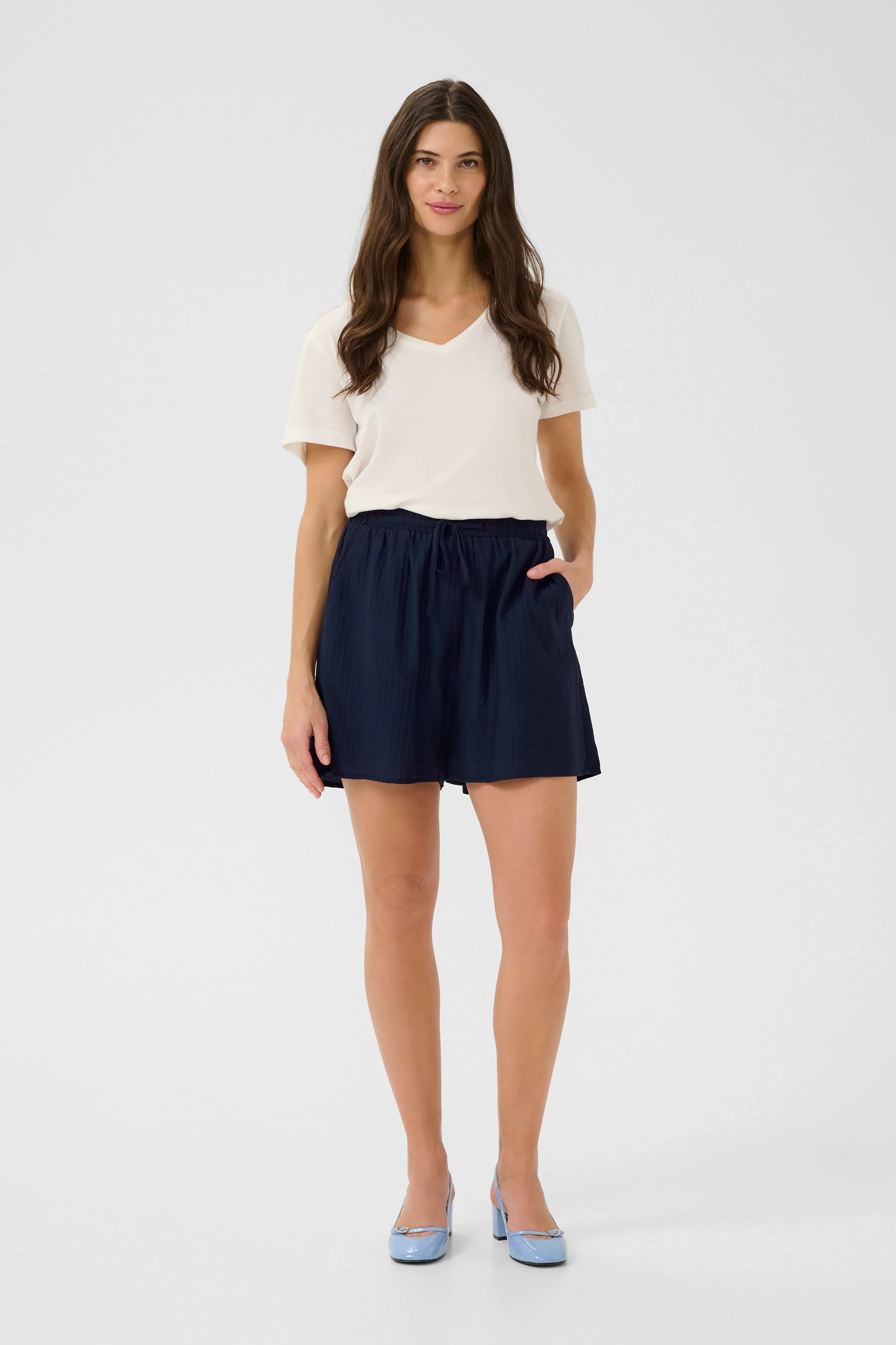 CRLori Shorts LOOKBOOK FRONT 10613827-193923