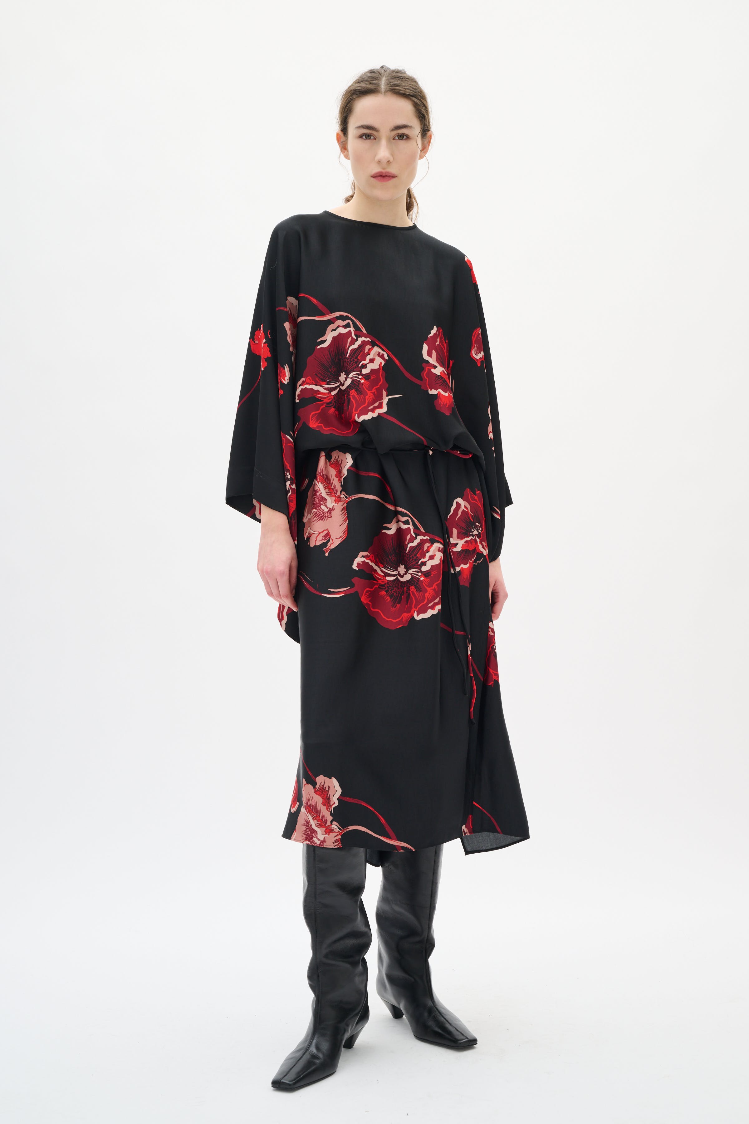 DAWNIW Dress LOOKBOOK FRONT 30112011-900002573