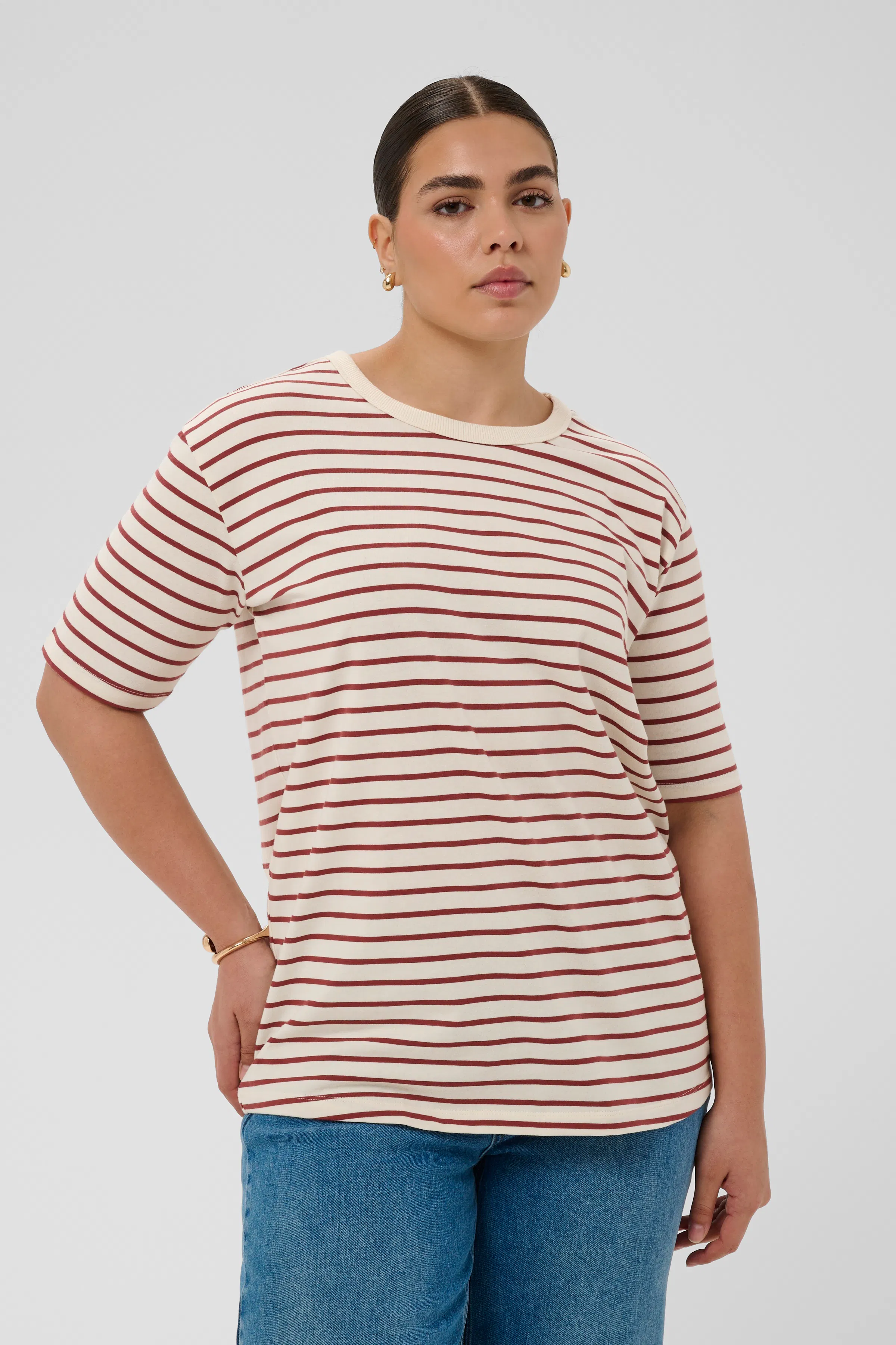 KCWinni T-shirt LOOKBOOK FRONT 10582376-109790