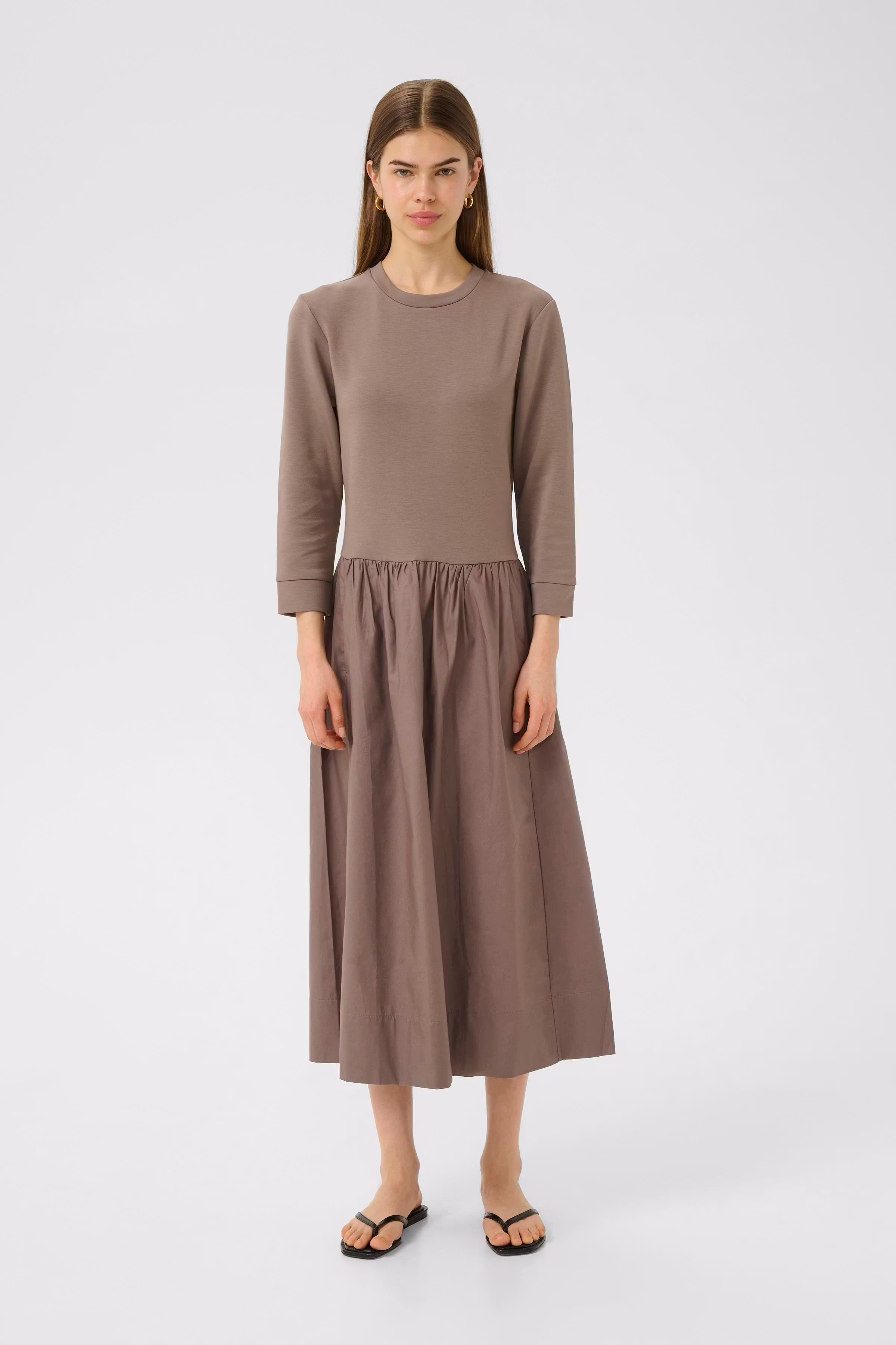 MiraIW Jurk LOOKBOOK FRONT 30110507-181304