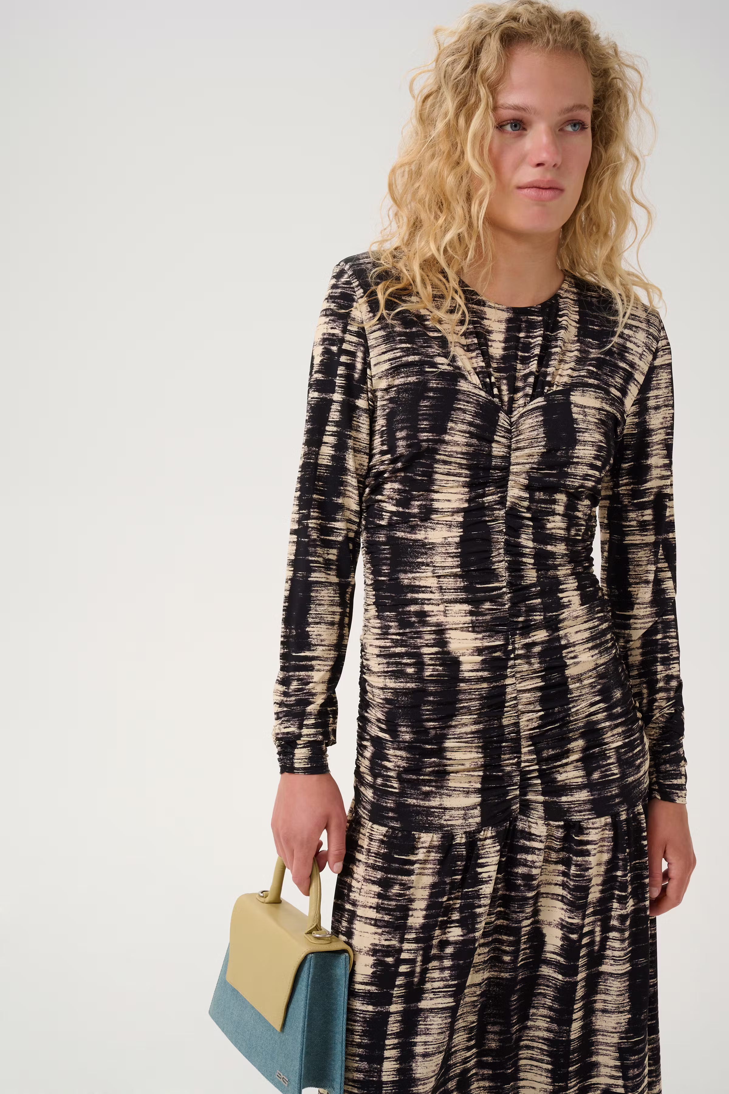 GZemilia Kjole LOOKBOOK FRONT 10909962-107275