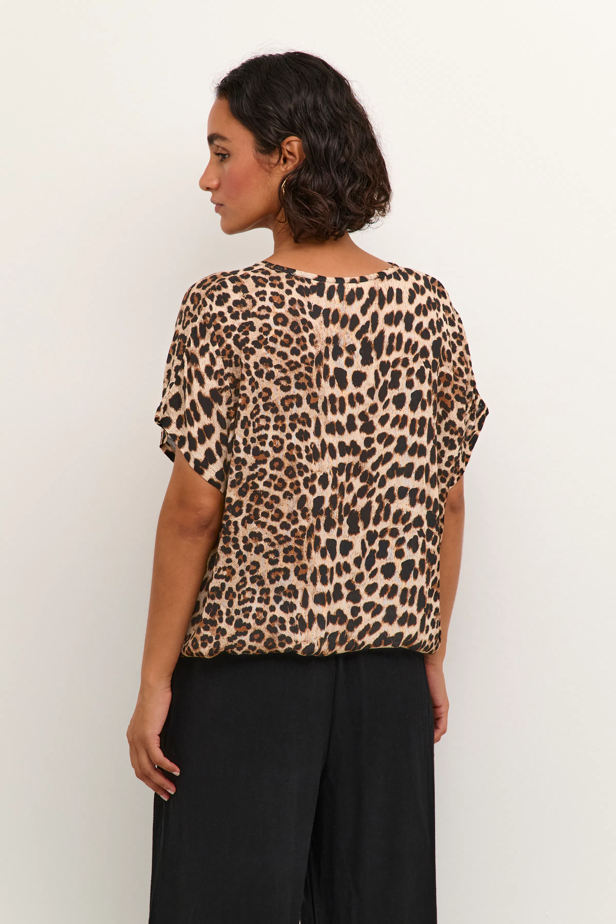 KAamber Leopardbluse LOOKBOOK BACK 10508257-105798