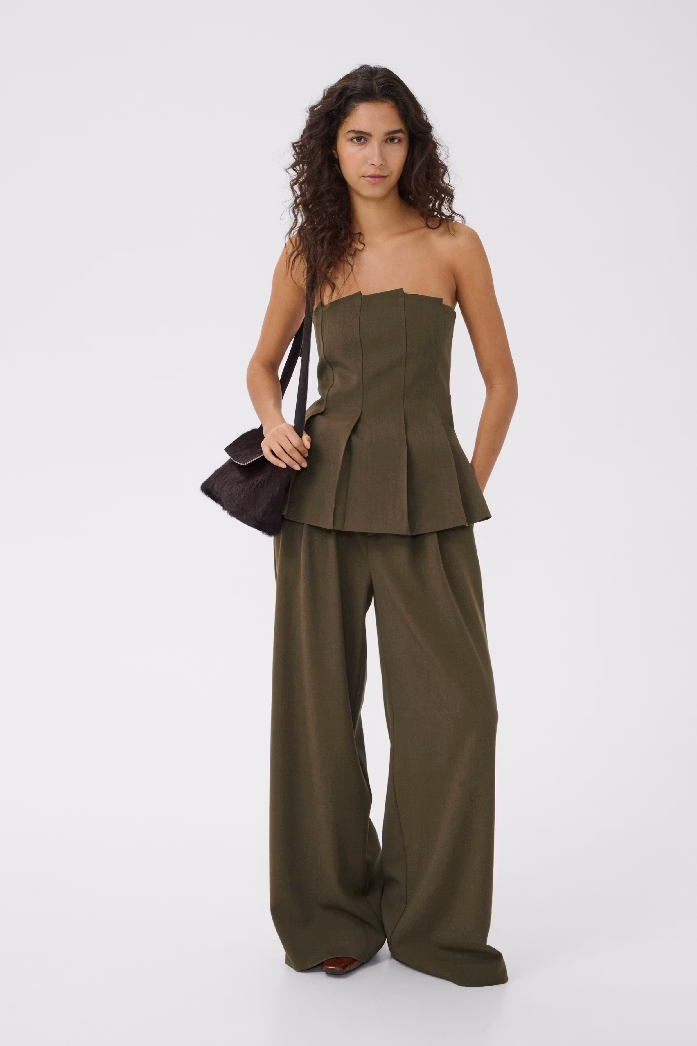 GZstacy Top LOOKBOOK FRONT 10911438-1908141