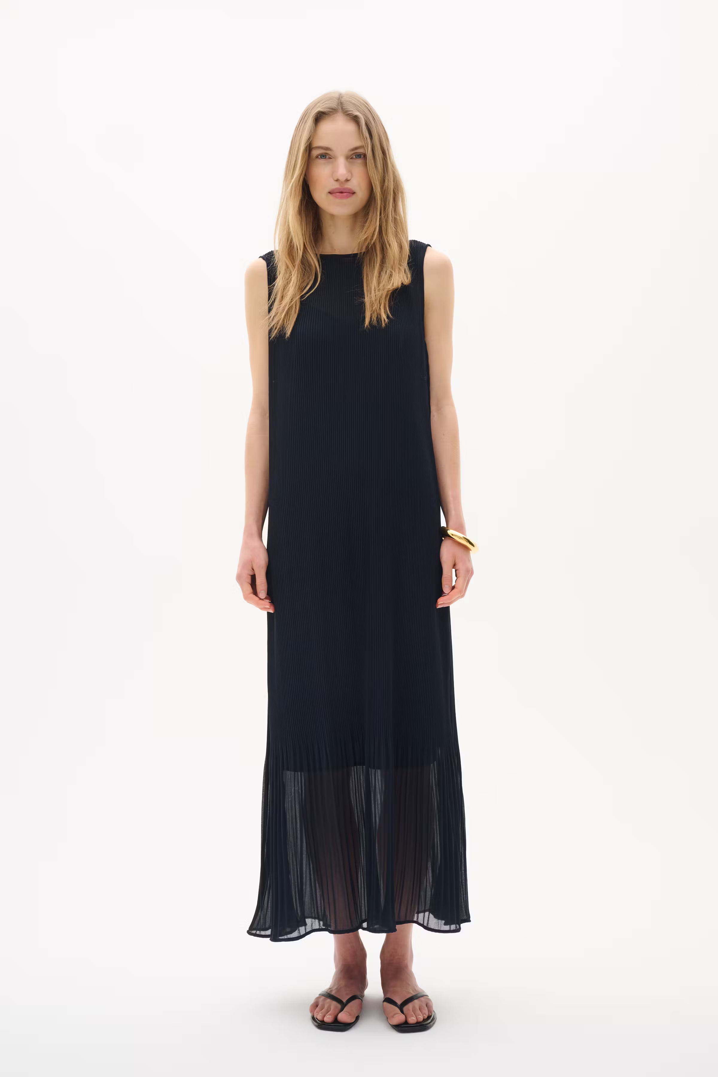 FinleyIW Kjole LOOKBOOK FRONT 30110426-300005