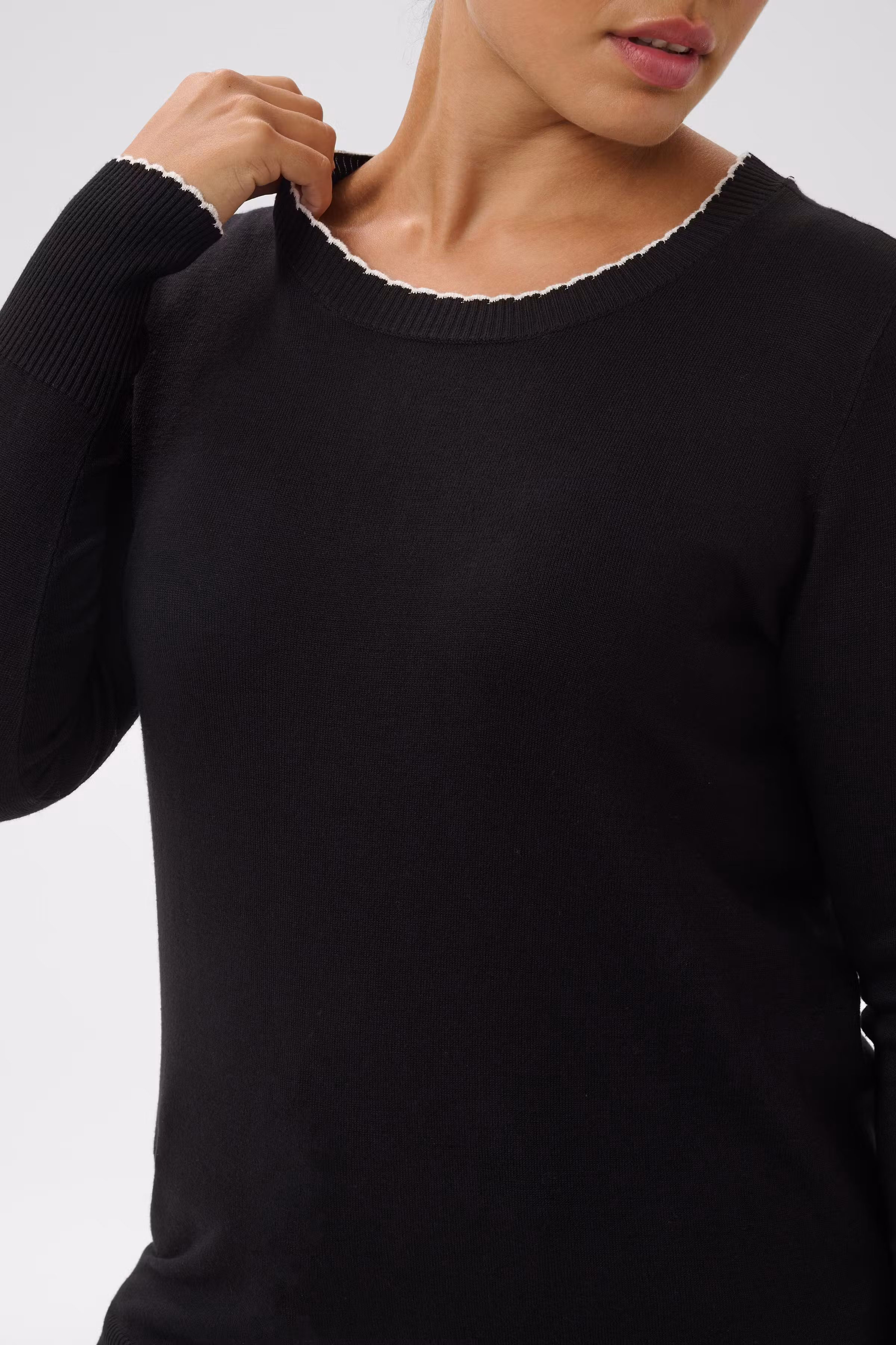 KClizzy Pullover LOOKBOOK DETAIL 10584593-100121