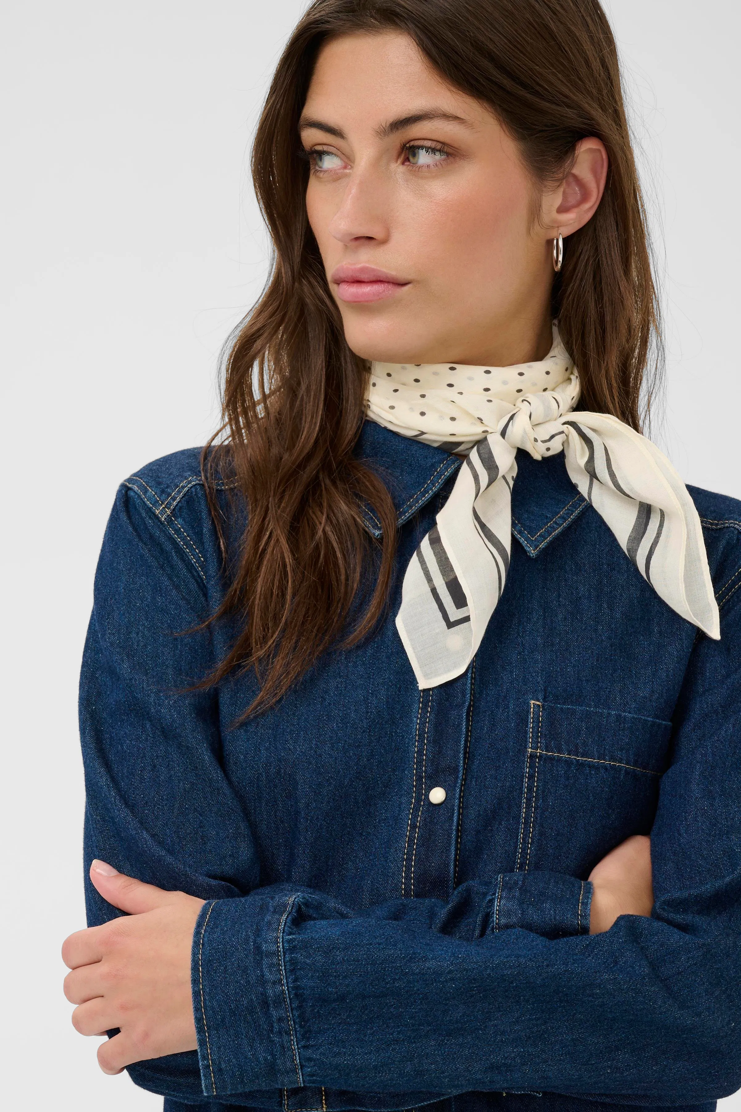 PhiPW Sjaal LOOKBOOK DETAIL 30309304-304809