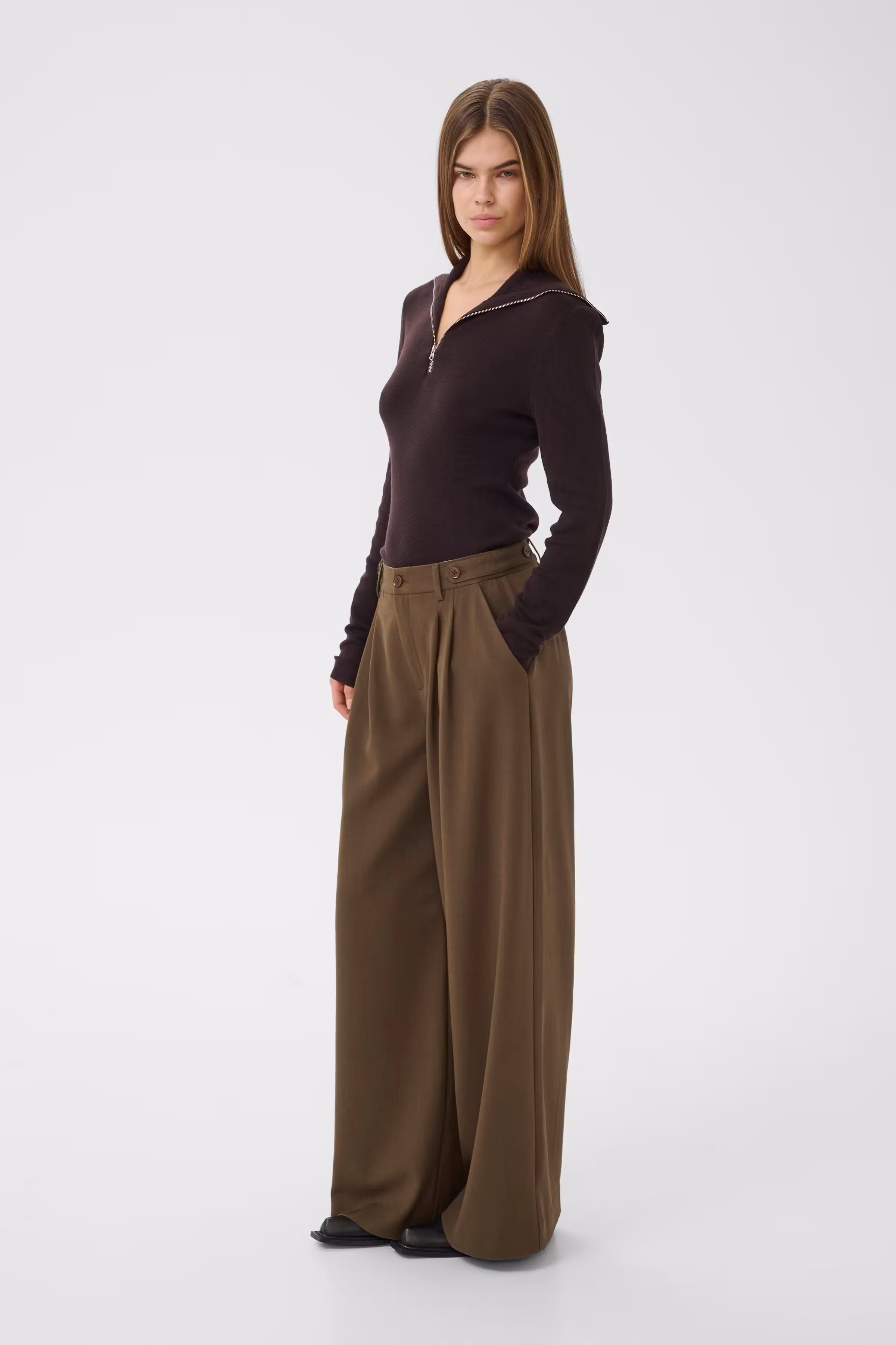 GZrosalie Pullover LOOKBOOK FRONT 10911657-191018