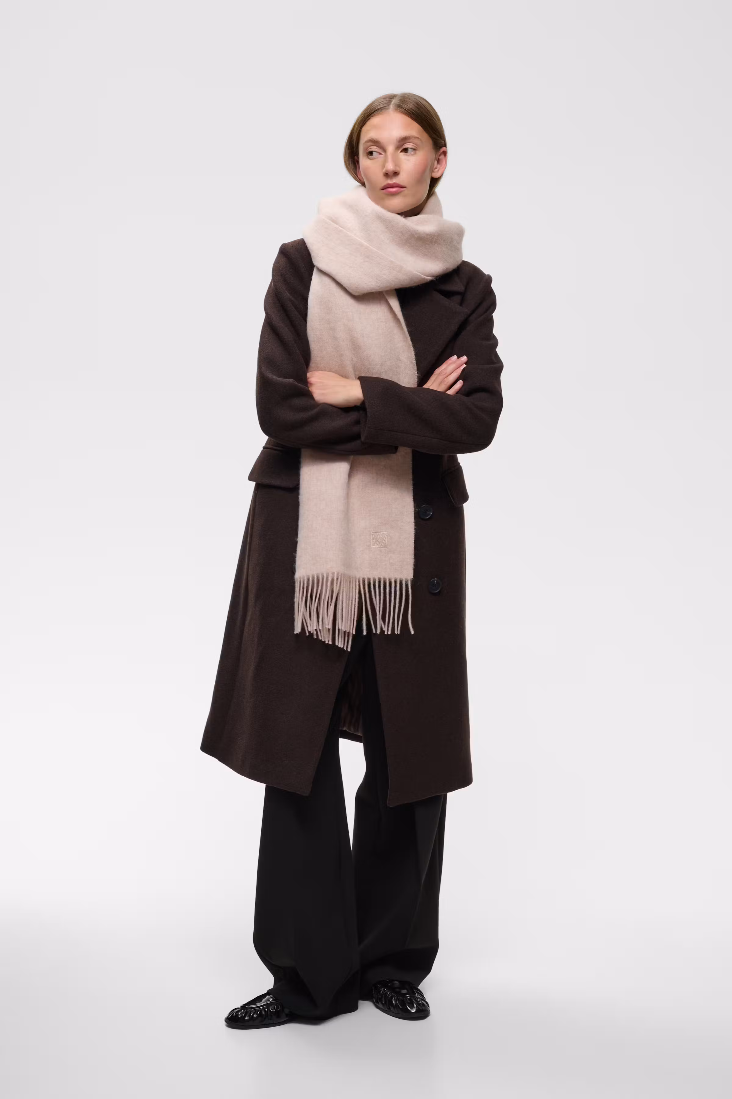 ALLICATEIW Skjerf LOOKBOOK FRONT 30113063-1304031