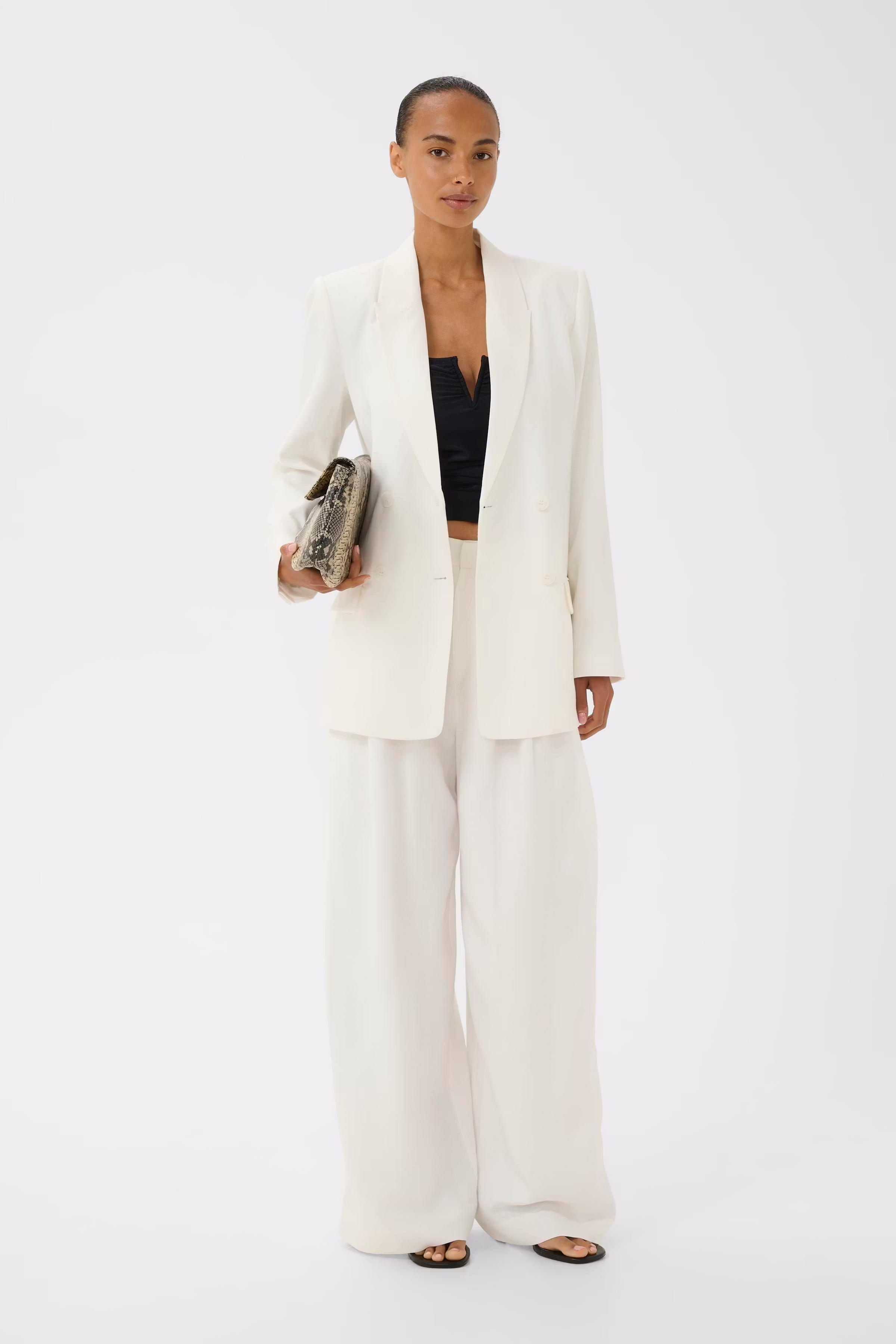 GZriava Blazer LOOKBOOK FRONT 10911250-110601