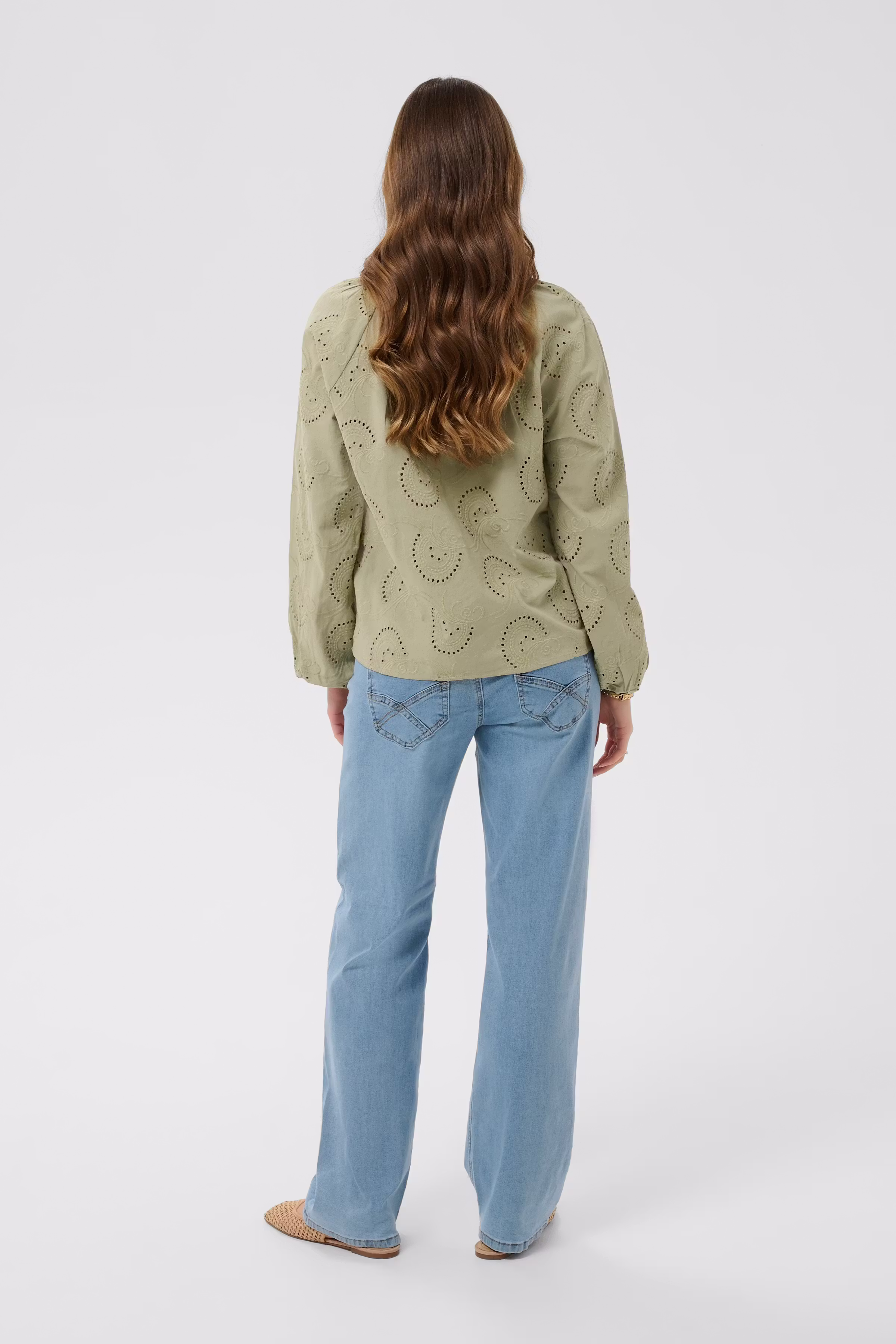 CRDelia Blouse LOOKBOOK BACK 10613324-160213