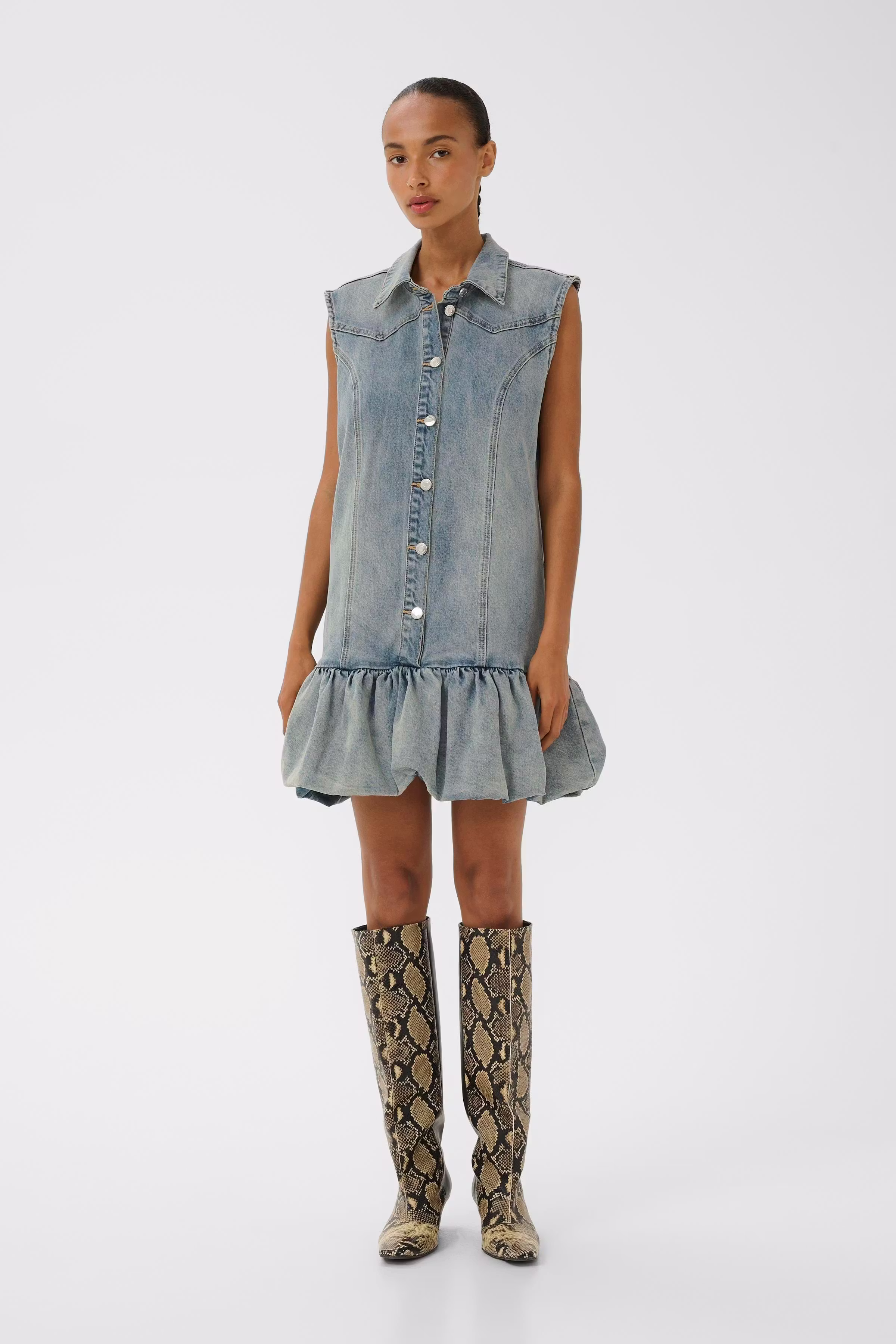 GZnoma Denimkjole LOOKBOOK FRONT 10911188-109408