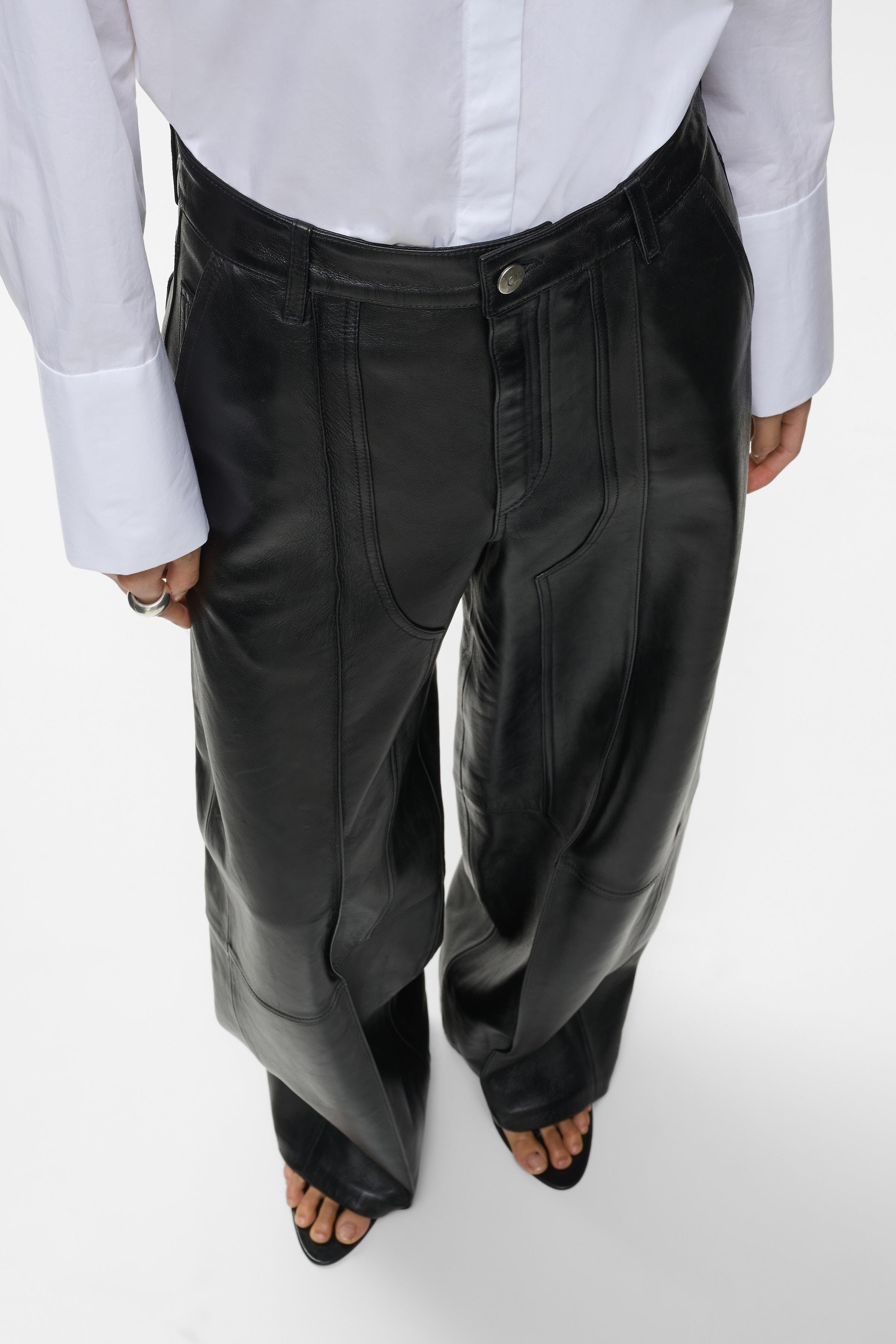 IOLESLIE Trousers LOOKBOOK FRONT 30600691-BK999